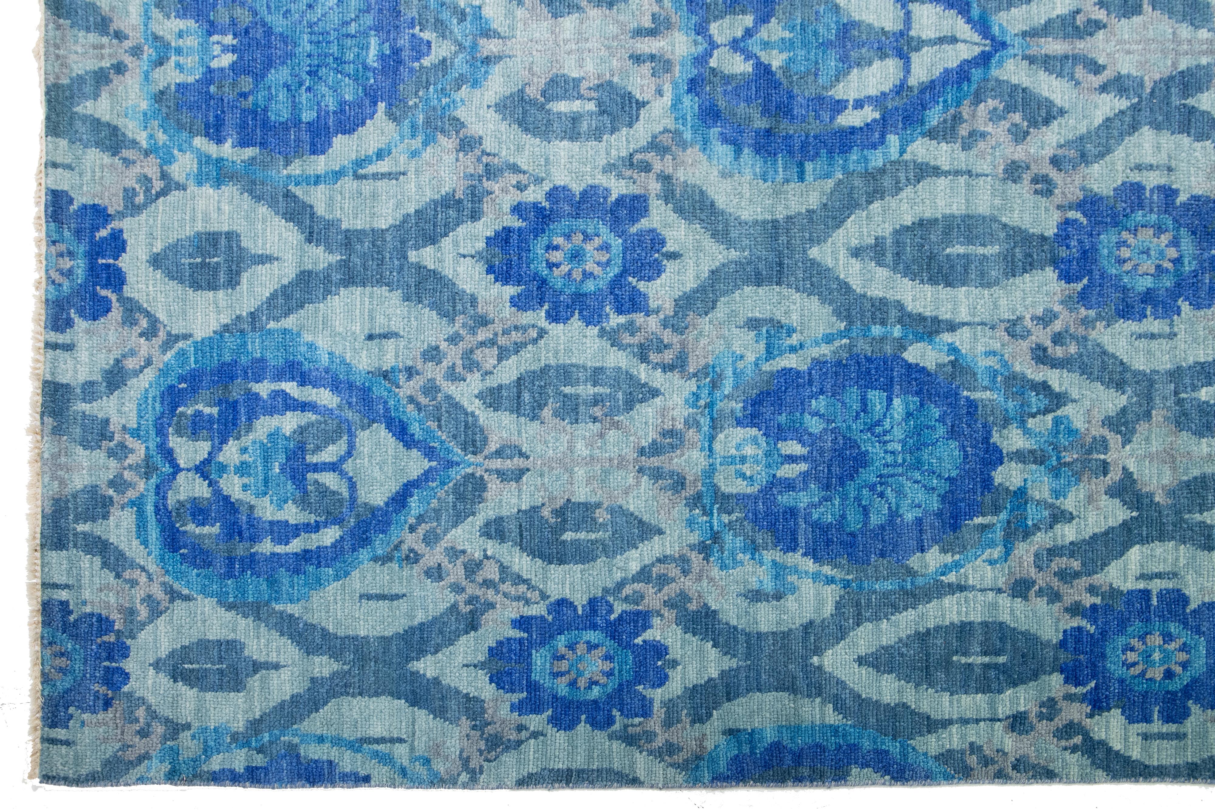12 x 15 Tappeto in lana Ikat Contemporaneo con Design/One in colore verde e blu In condizioni Nuovo in vendita a Norwalk, CT