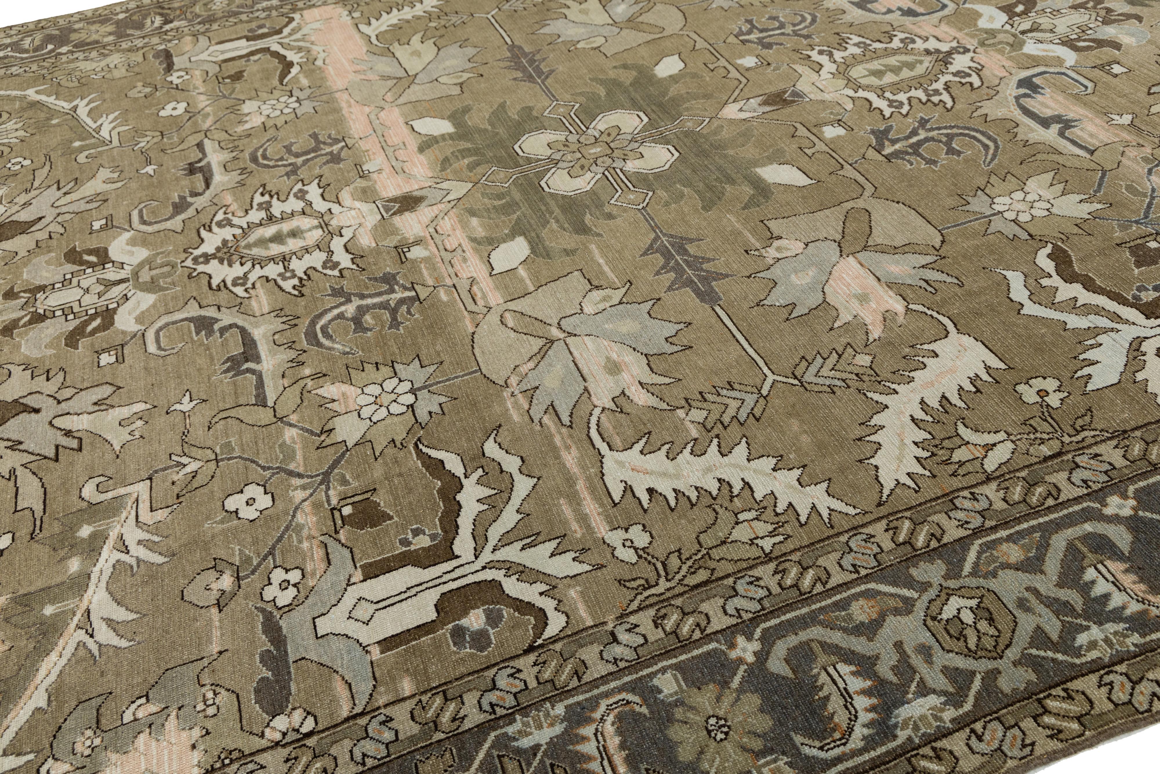 12 x 15 Antiker Malayer Teppich aus persischer Wolle  In erdigen Tönen mit Rankenmotiven im Zustand „Hervorragend“ im Angebot in Norwalk, CT