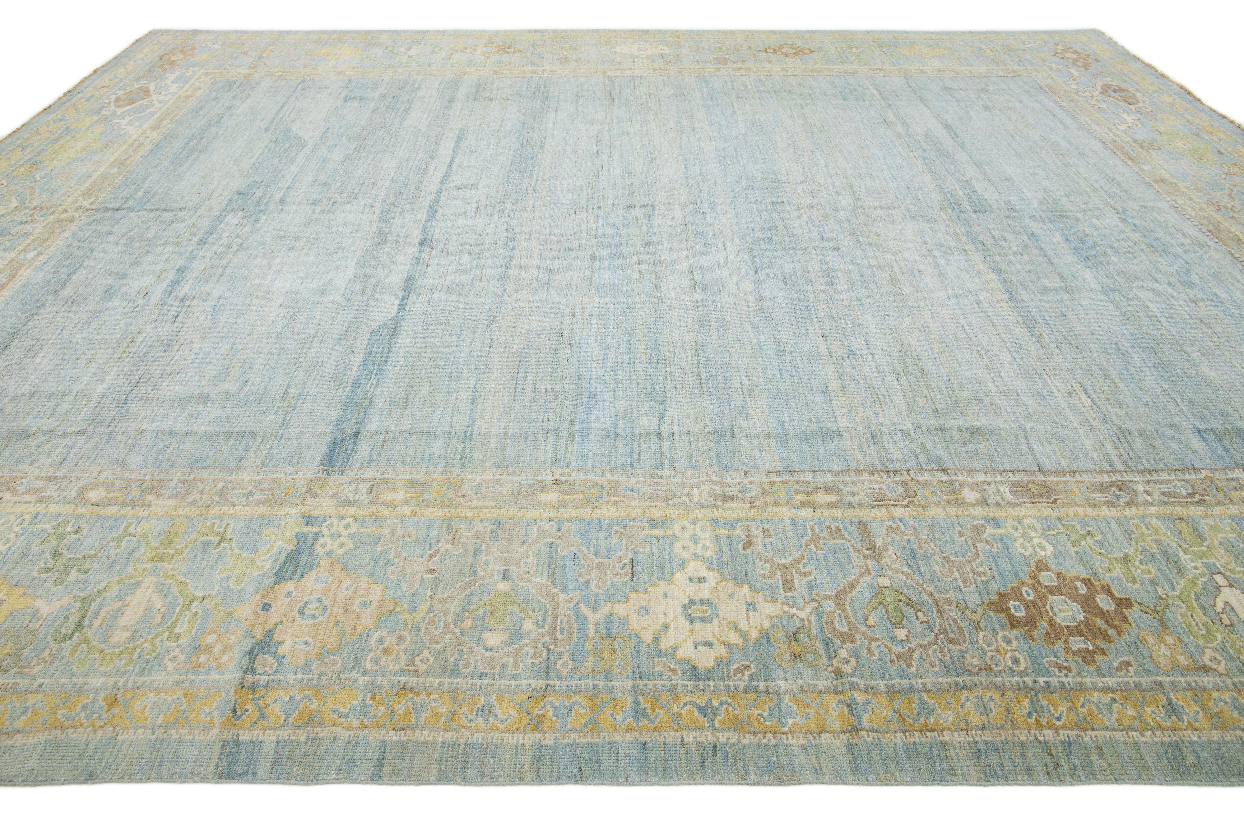 12 x 15 Apadana's Moderner Sultanabad Blauer entworfener Wollteppich in Sultanabad-Blau im Angebot 1