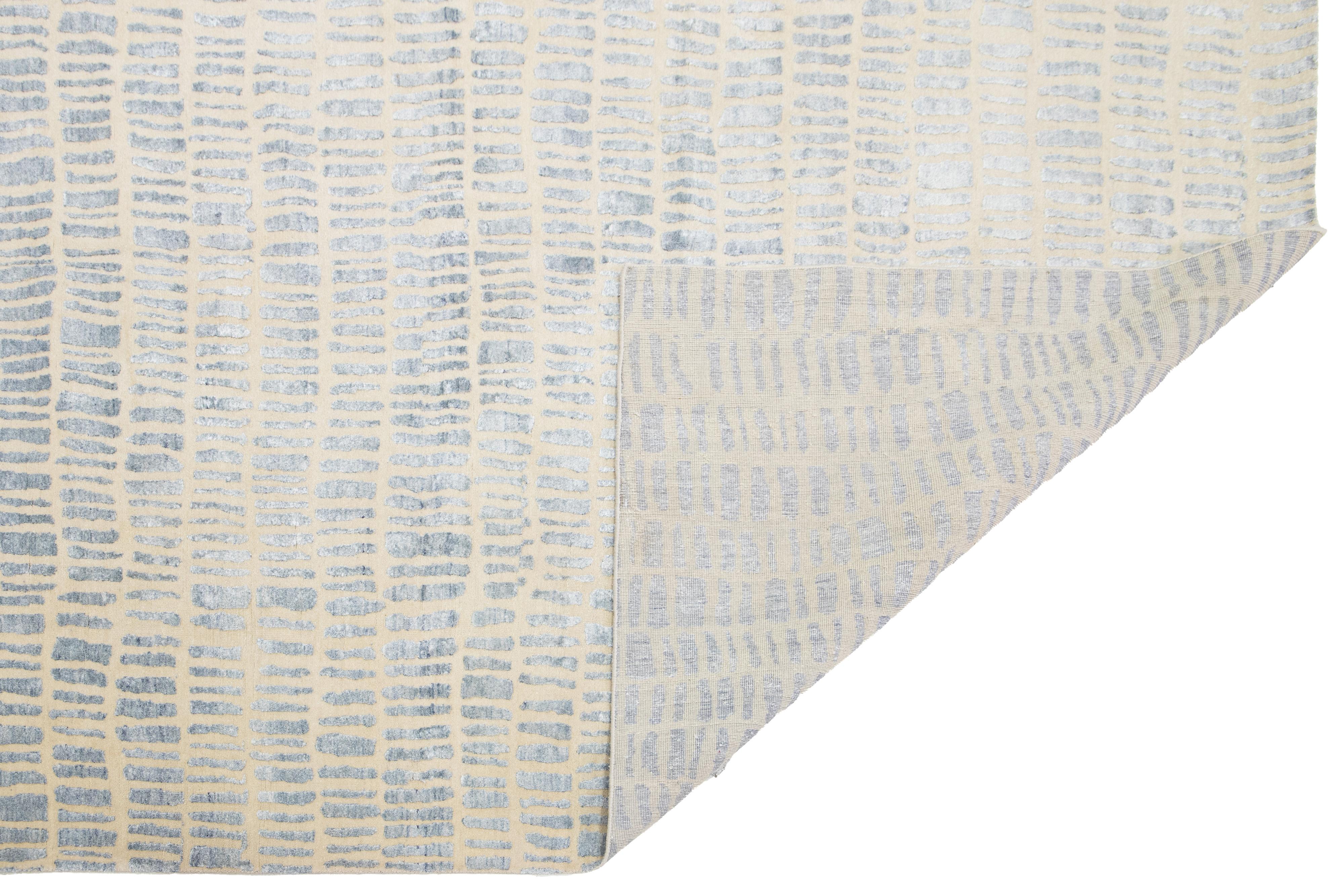 12 x 15 Alfombra contemporánea de lana y seda con diseño geométrico azul Indio en venta