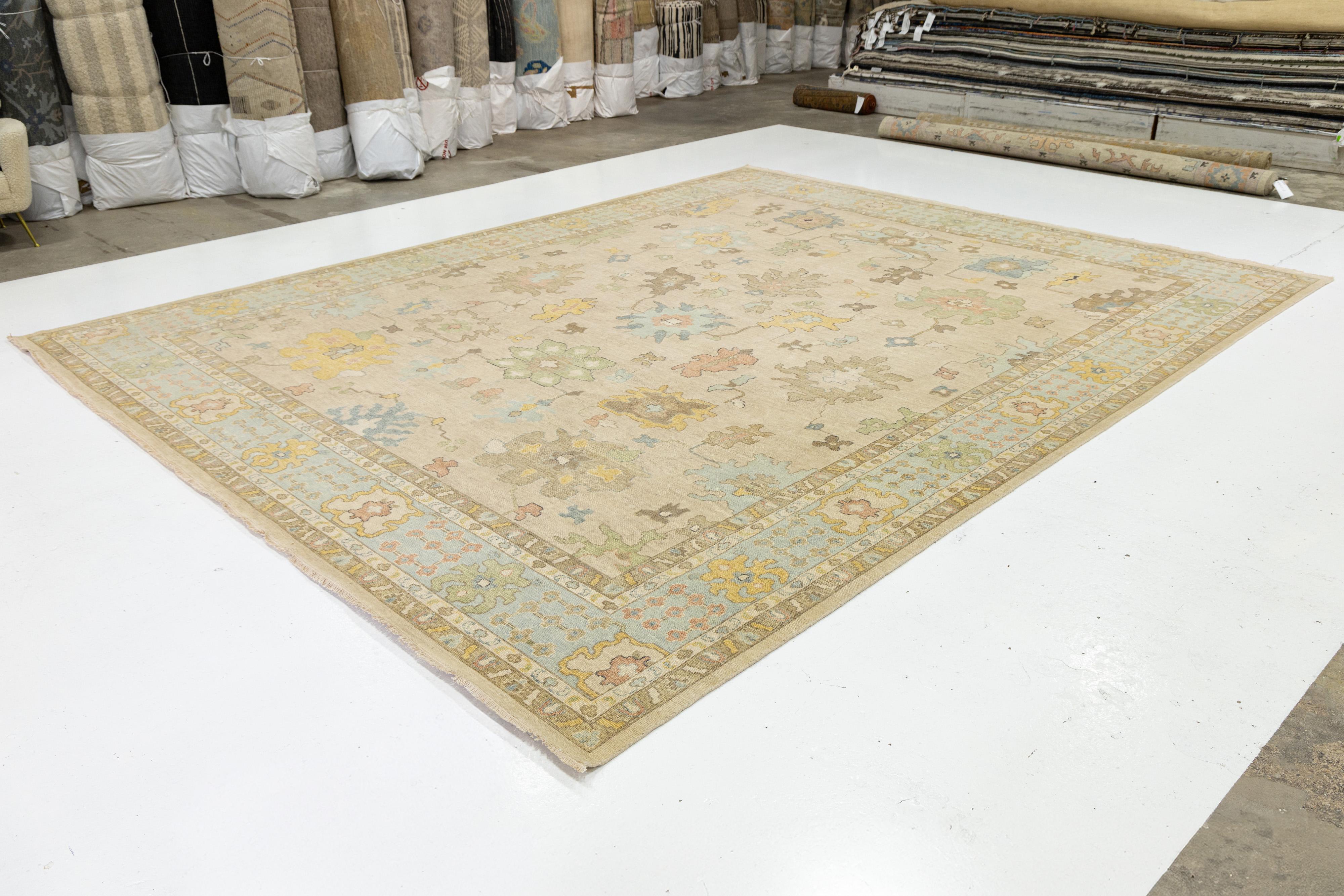 12 x 15 By Design Modern Floral Oushak Style Wool Rug Handmade In Beige Neuf - En vente à Norwalk, CT