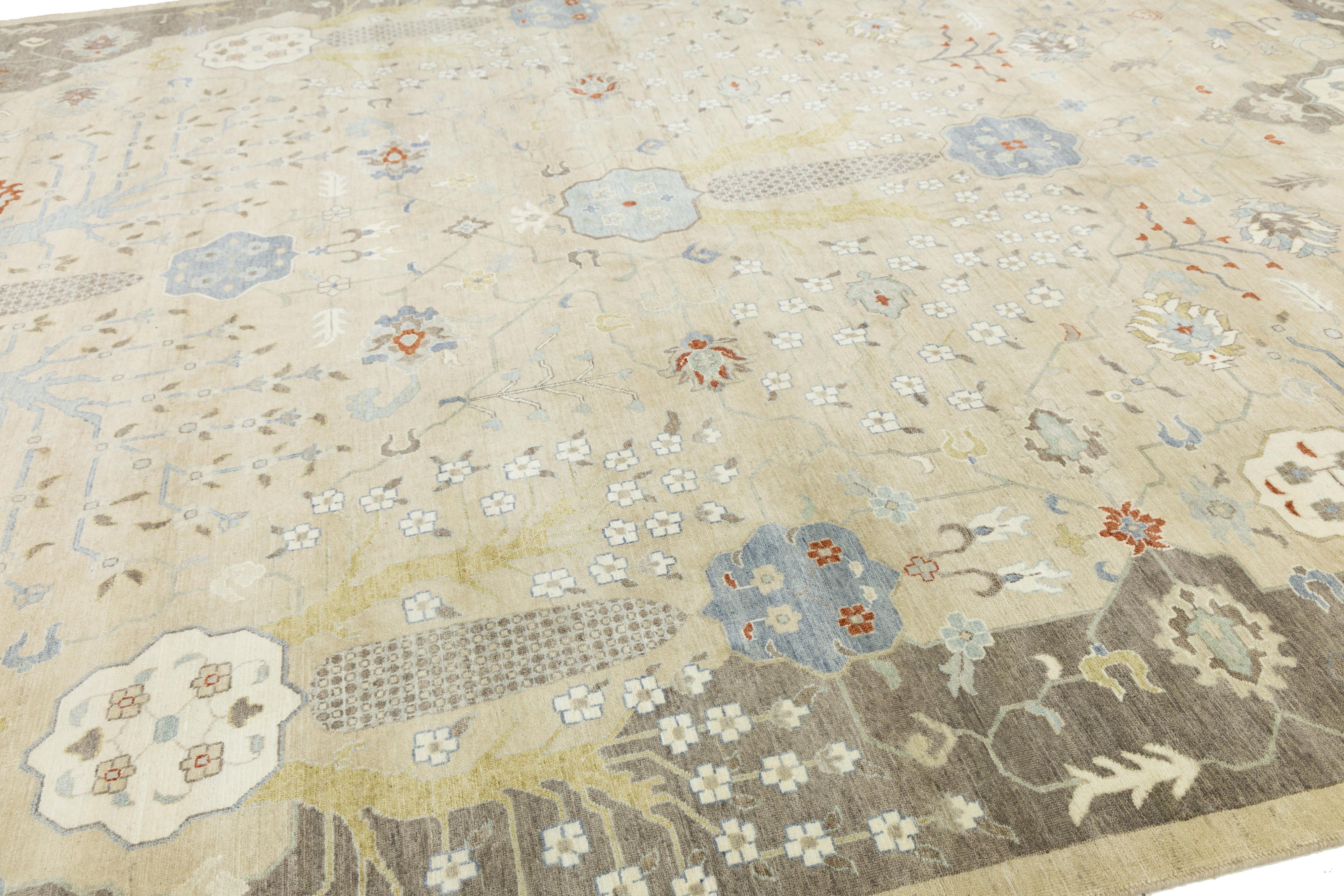 XXI secolo e contemporaneo 12 x 15 Tappeto di lana in stile Oushak moderno e floreale fatto a mano in beige in vendita