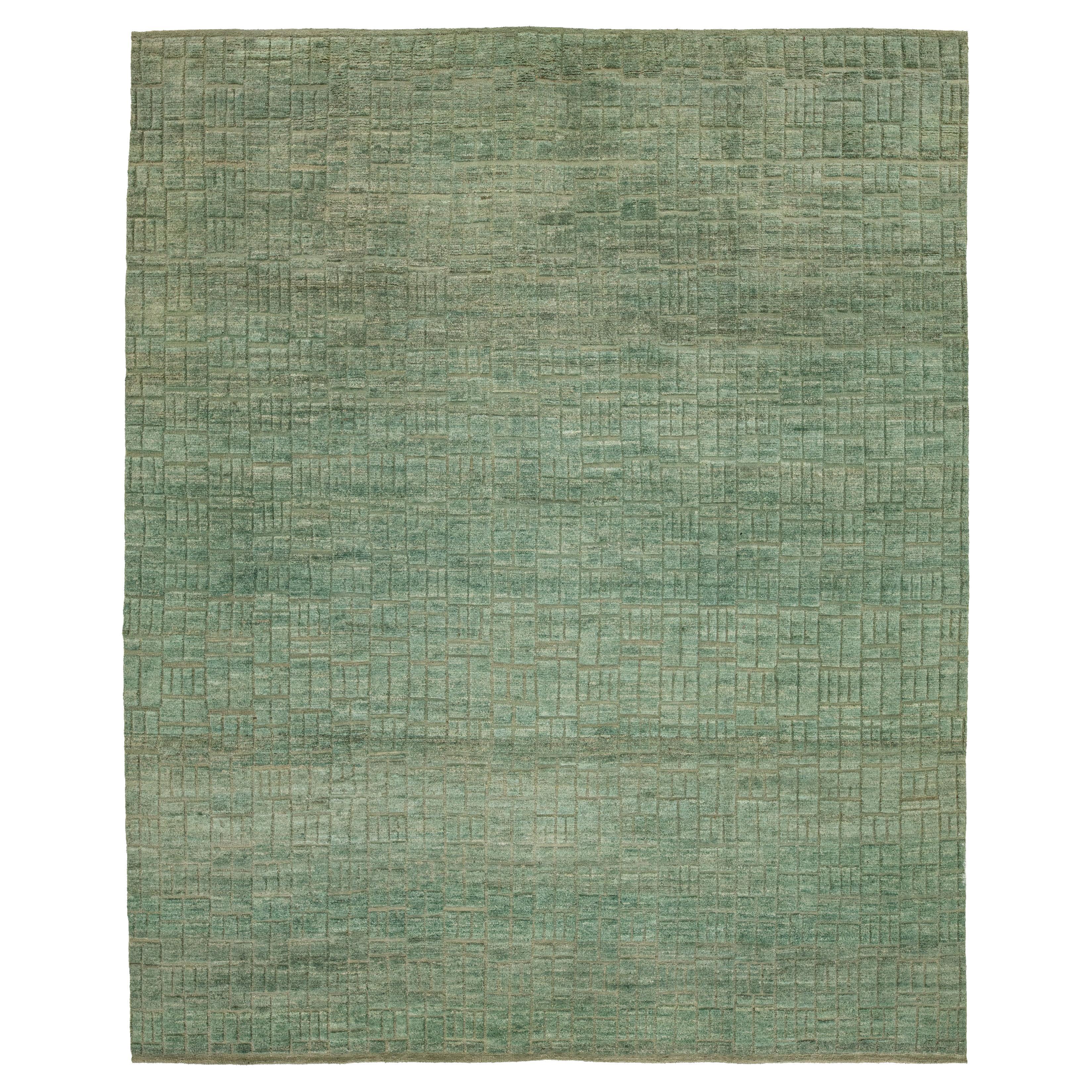 Tapis marocain moderne conçu en laine verte organique 12 x 15