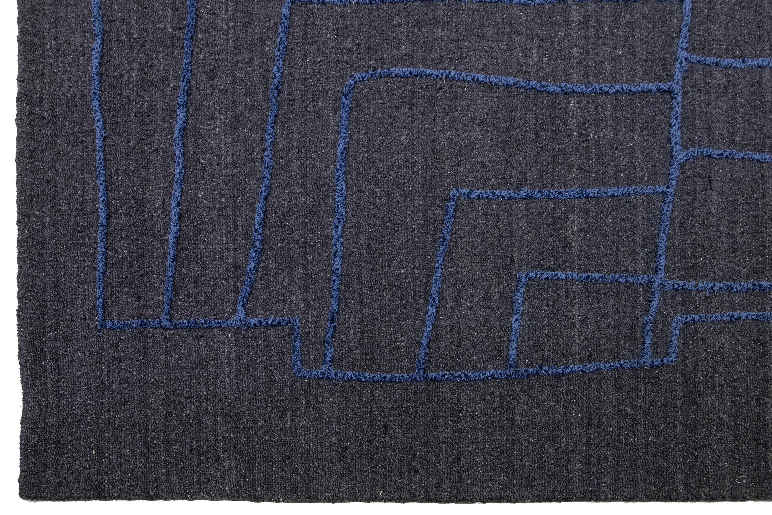 Contemporary 12 x 15 Modern Hand Loom Gray Wool Rug With Abstract Design For Sale