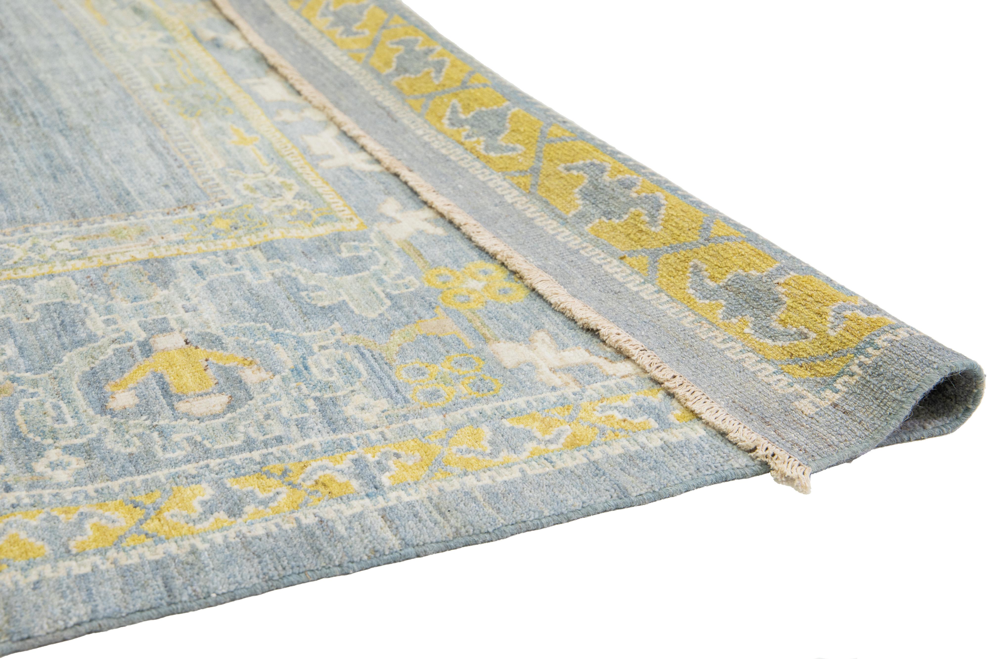 Noué à la main 12 X 19 Blue Contemporary Sultanabad Design Wool Rug By Apadana (Tapis de laine contemporain de Sultanabad) en vente