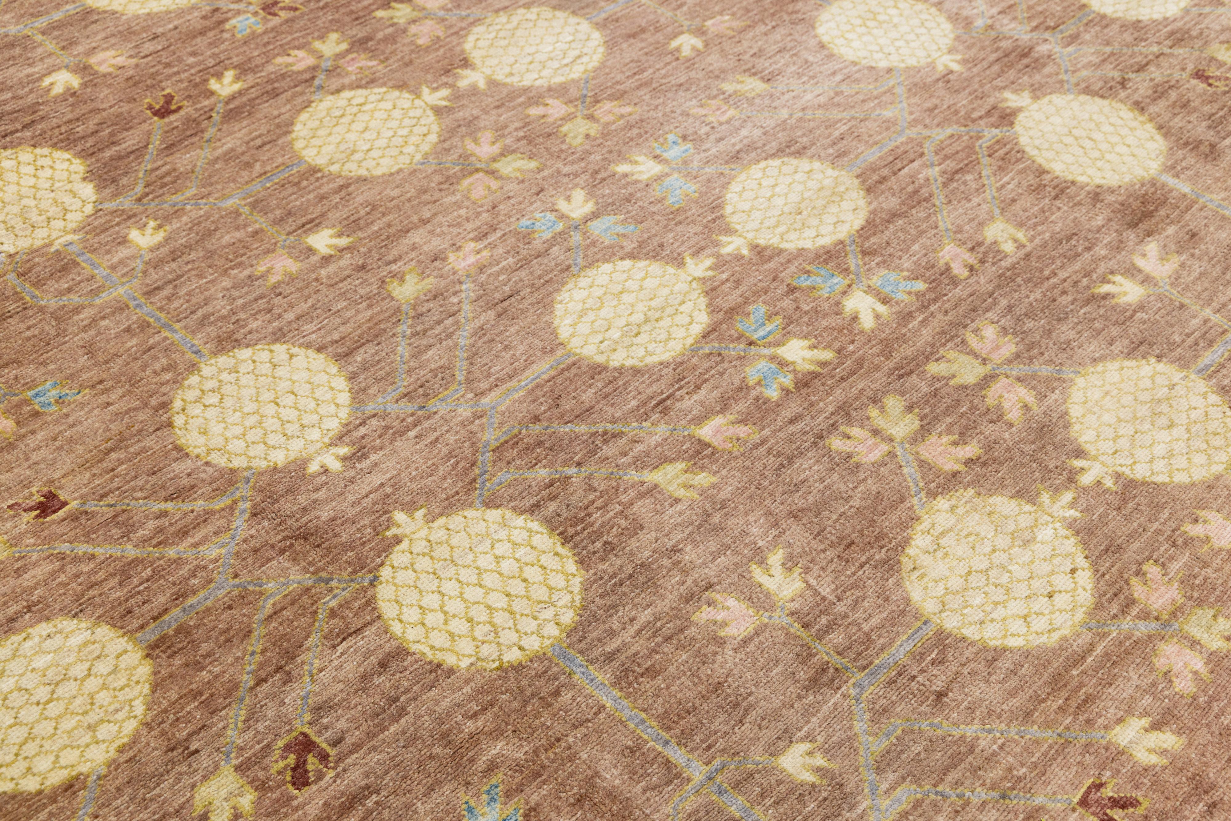 Laine 12 x 20 Brown Contemporary Khotan Style Wool Rug with Allover Design en vente