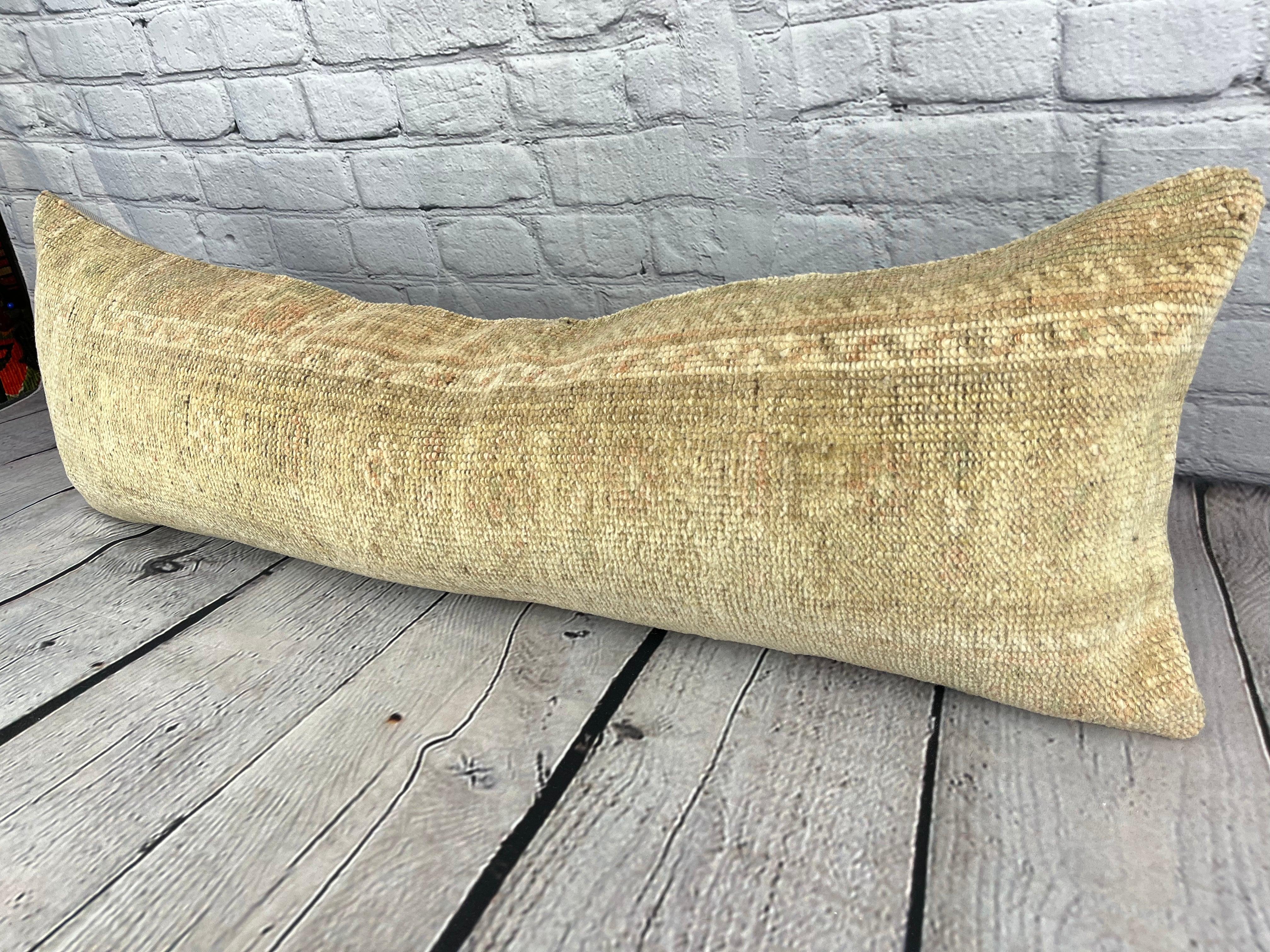 12 x 36 Lumbar Rug Pillow Essence Oasis Turkish Pillow Cushion Cover #6628 Améliorez votre décoration intérieure avec notre Lumbar Rug Pillow Turkish Rug Cushion. Cette exquise housse de coussin, méticuleusement tissée à la main, apporte une touche