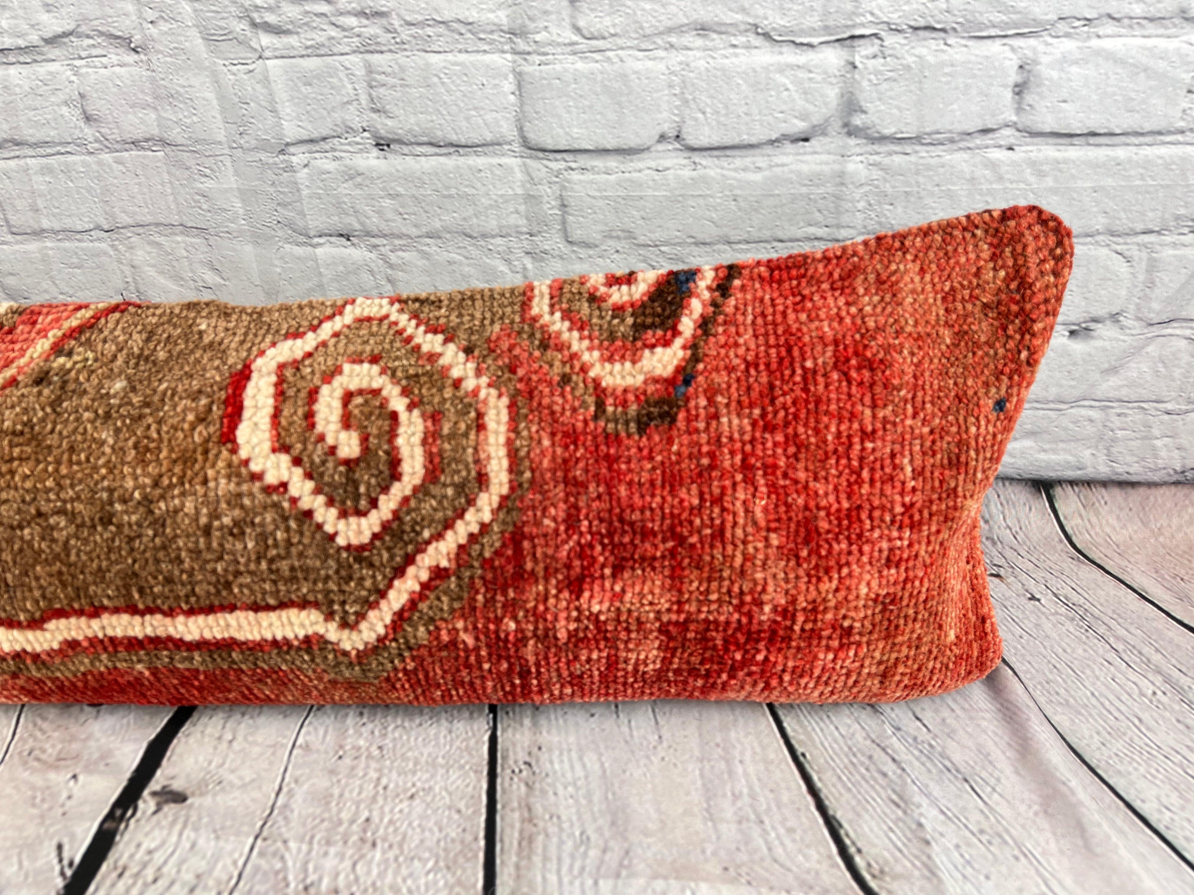 12 x 46 Lendenteppich Aegean Cozy Türkisches Kissen mit Kissenbezug #7757 (Handgeknüpft) im Angebot