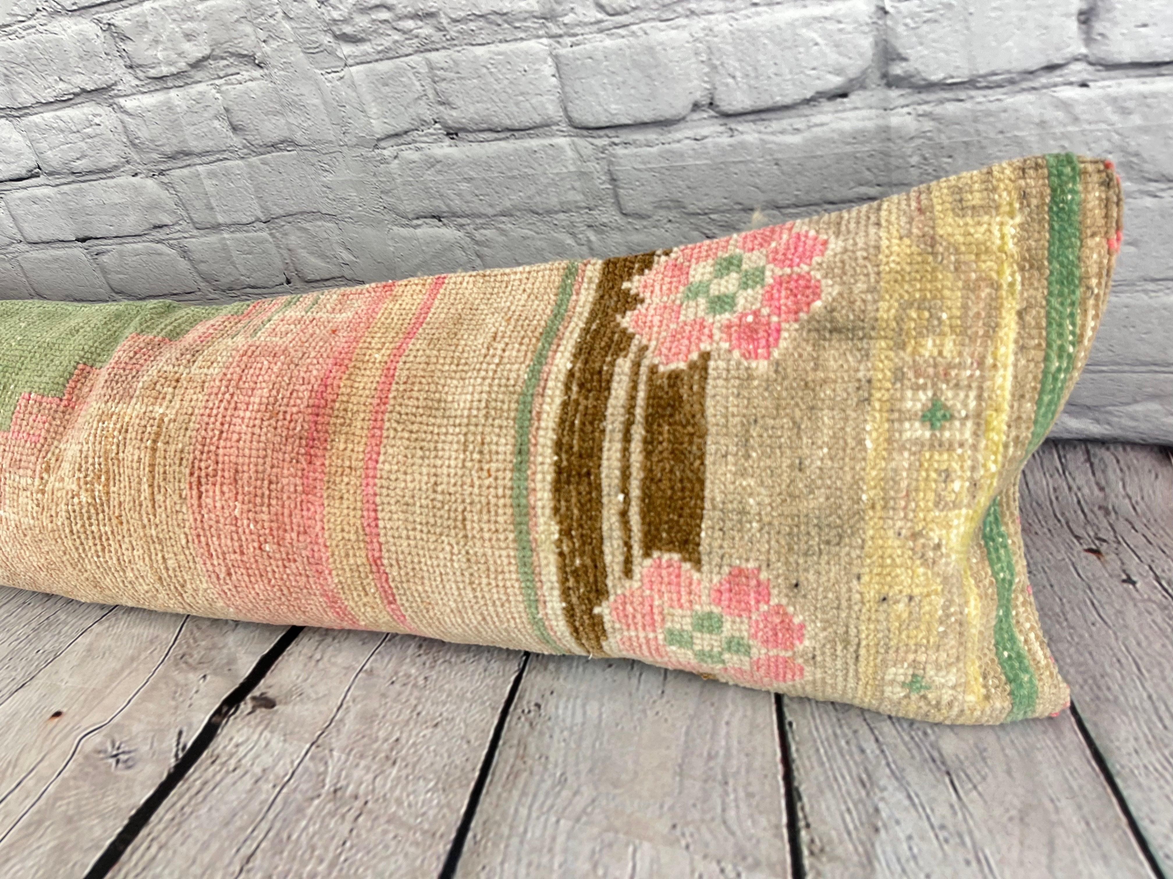 12 x 46 Cuscino tappeto lombare Anatolian Nook Turkish Pillow Cushion Cover #7758 Migliora l'arredamento della tua casa con il nostro cuscino tappeto lombare Turkish Rug Cushion. Questo squisito copricuscino, meticolosamente tessuto a mano, dona un