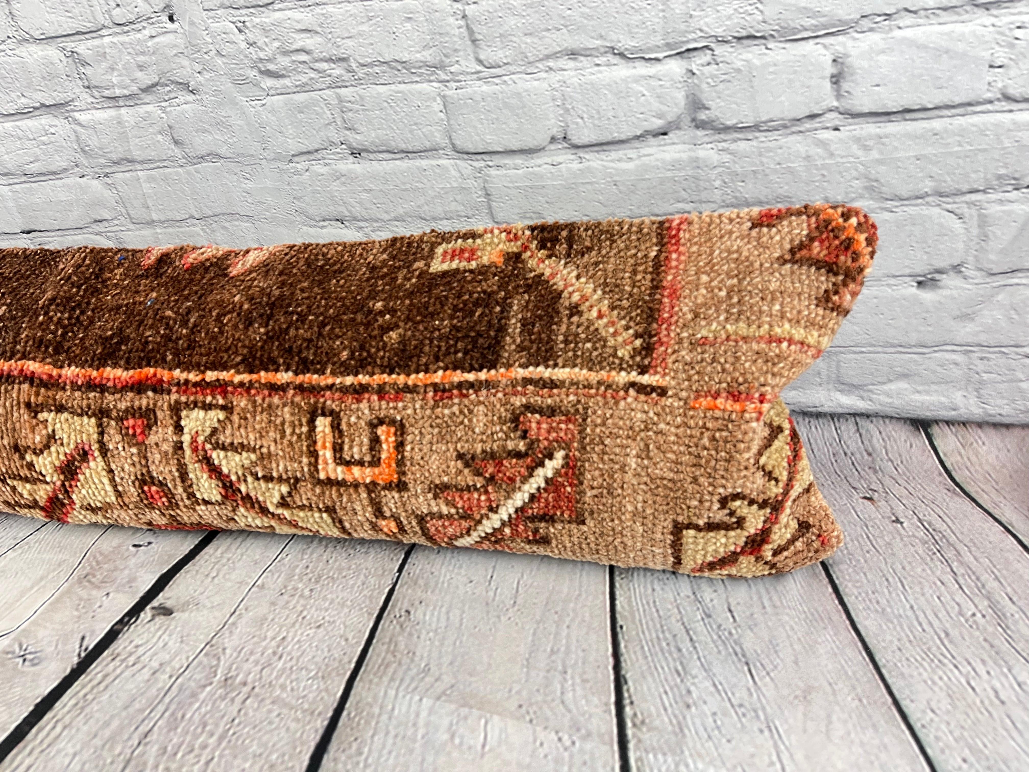12 x 46 Lumbar Rug Pillow Bohemian Chic Turkish Pillow Cushion Cover #7789 Améliorez votre décoration intérieure avec notre Lumbar Rug Pillow Turkish Rug Cushion. Cette exquise housse de coussin, méticuleusement tissée à la main, apporte une touche