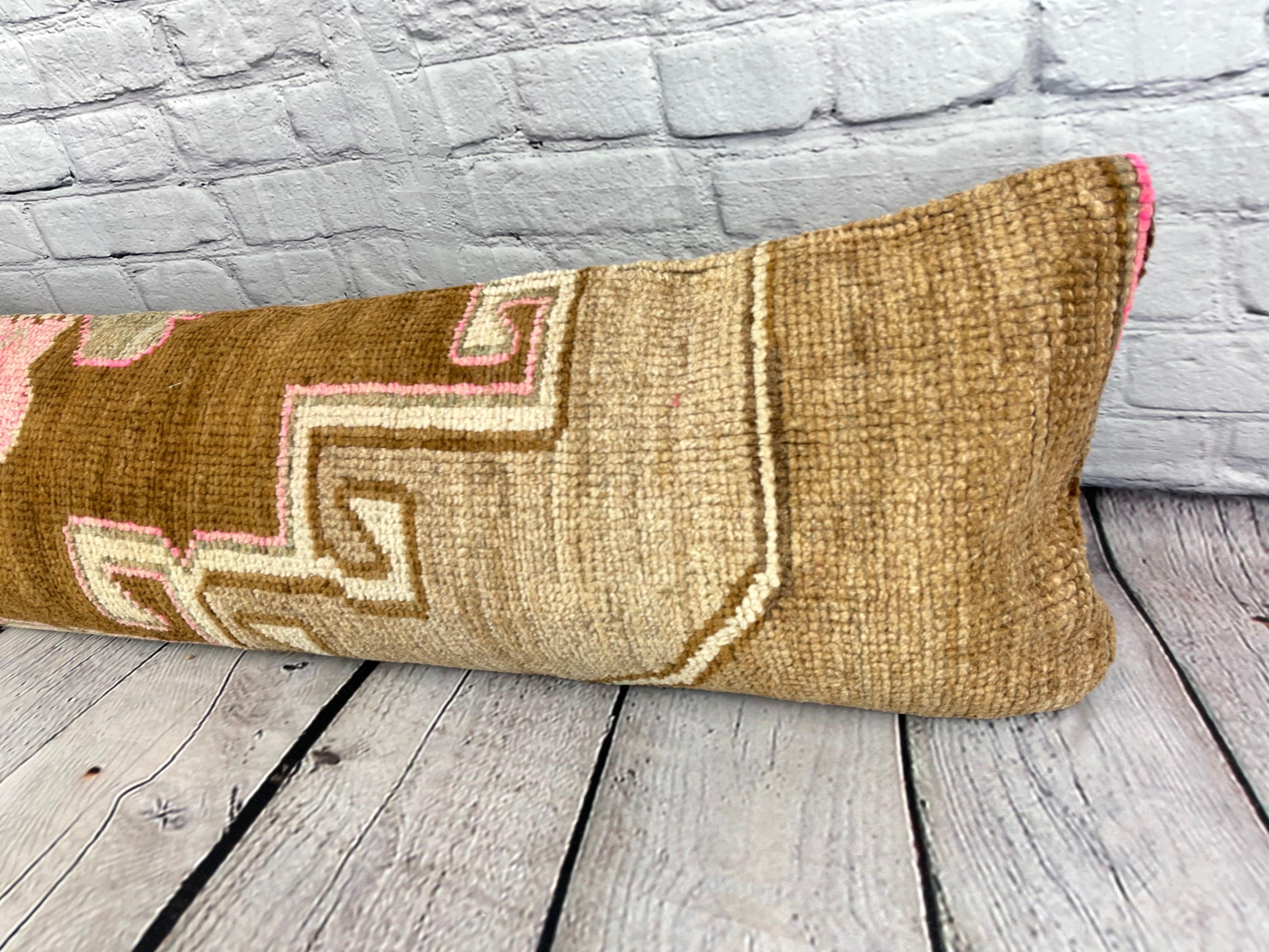 12 x 46 Lumbar Rug Pillow Bohemian Luxe Turkish Pillow Cushion Cover #7762 Améliorez votre décoration intérieure avec notre Lumbar Rug Pillow Turkish Rug Cushion. Cette exquise housse de coussin, méticuleusement tissée à la main, apporte une touche