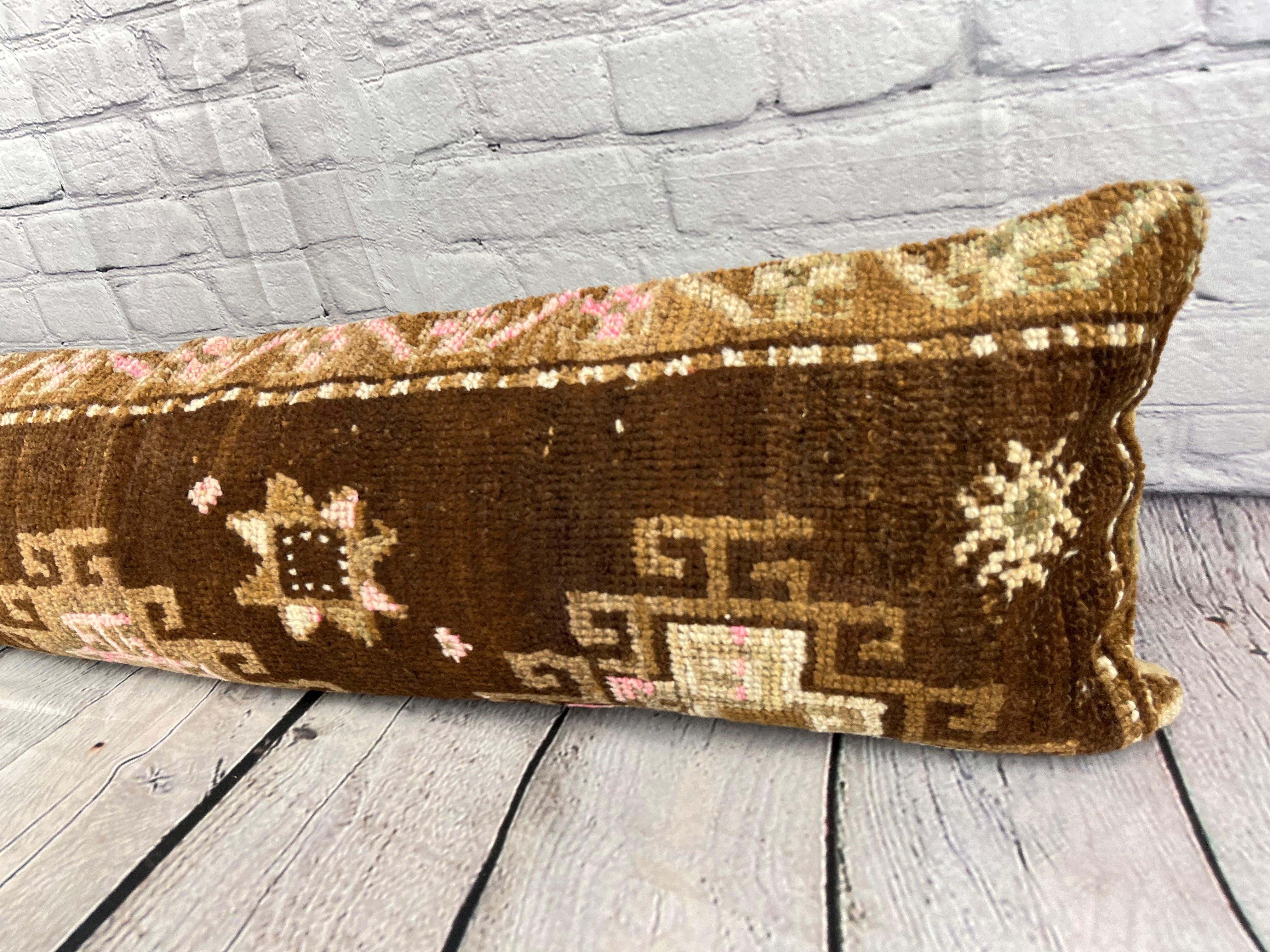 12 x 46 Lumbar Rug Pillow Cultural Splendor Turkish Pillow Cushion Cover #7775 Verbessern Sie Ihr Zuhause mit unserem Lumbar Rug Pillow Turkish Rug Cushion. Dieser exquisite, sorgfältig handgewebte Kissenbezug bringt einen Hauch von Eleganz und