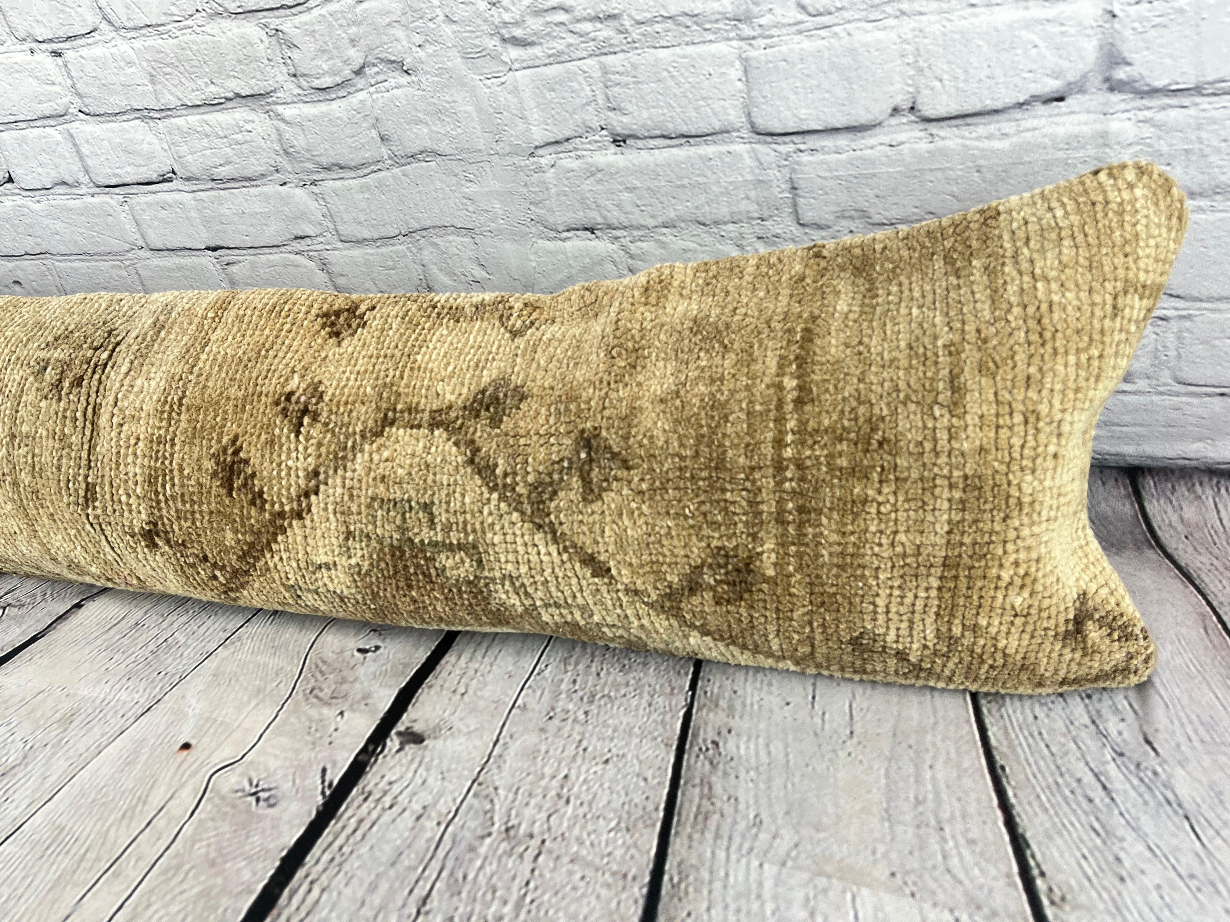 12 x 46 Lumbar Rug Pillow Jewel Oasis Turkish Pillow Cushion Cover #7787 Améliorez votre décoration intérieure avec notre Lumbar Rug Pillow Turkish Rug Cushion. Cette exquise housse de coussin, méticuleusement tissée à la main, apporte une touche