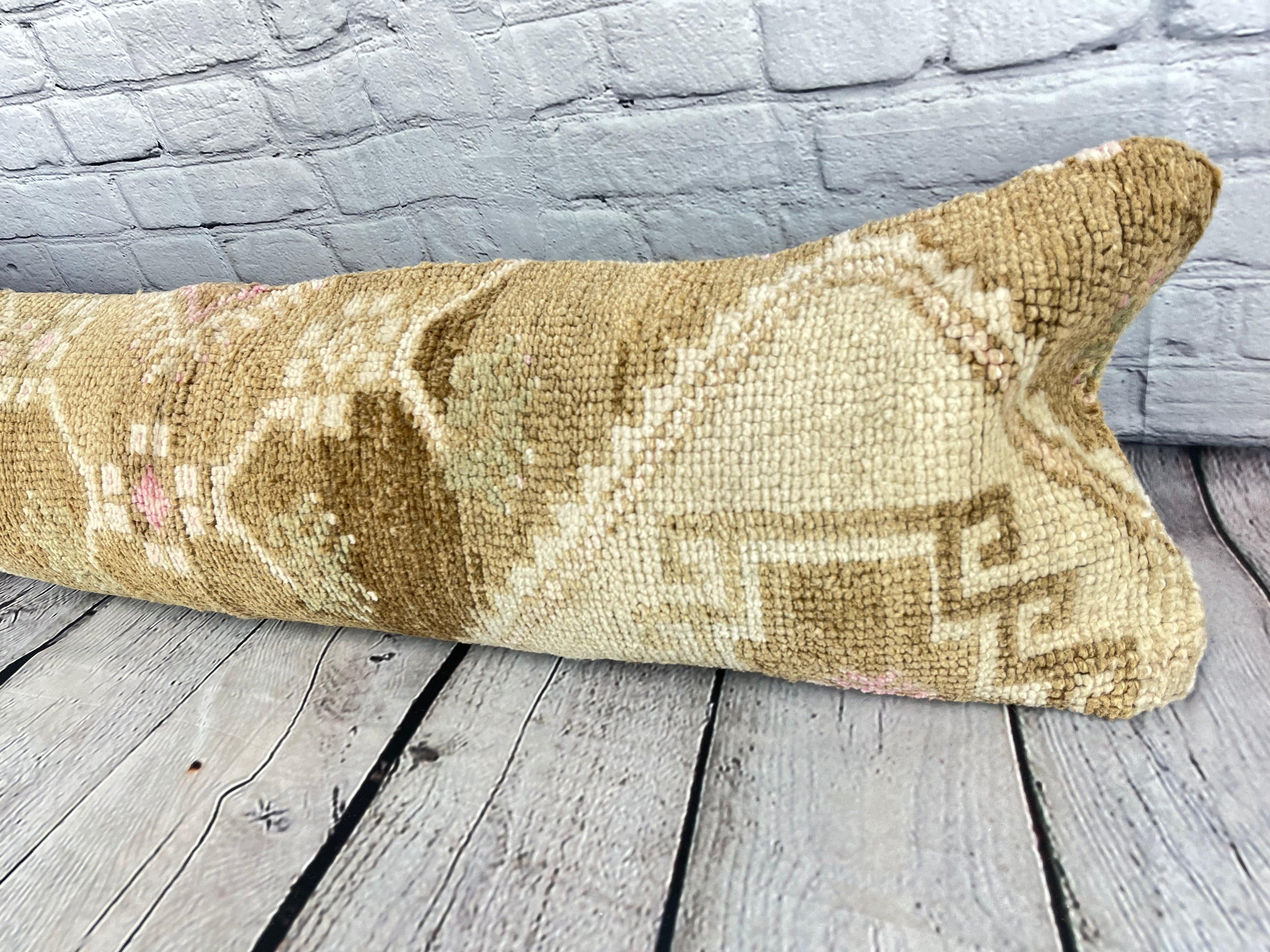 12 x 46 Lumbar Rug Pillow Tranquil Retreat Turkish Pillow Cushion Cover #7519 Améliorez votre décoration intérieure avec notre Lumbar Rug Pillow Turkish Rug Cushion. Cette exquise housse de coussin, méticuleusement tissée à la main, apporte une