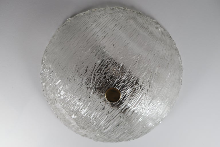 12 Round Modernist Textured Ice Glass Flush Mounts or Wall Lights with Brass For Sale 8