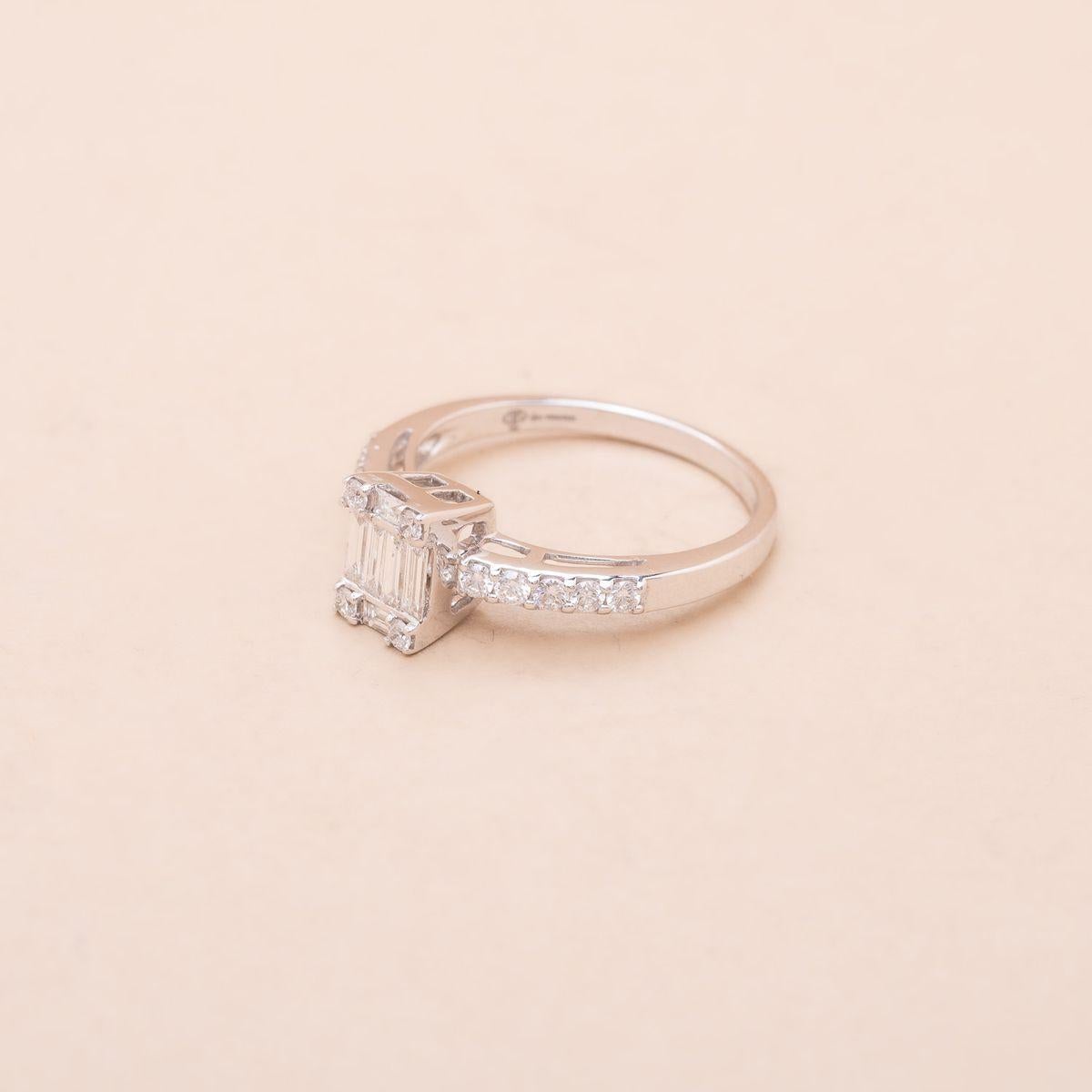 Baguette Cut 1.20 carat 18K gold engagement ring  For Sale