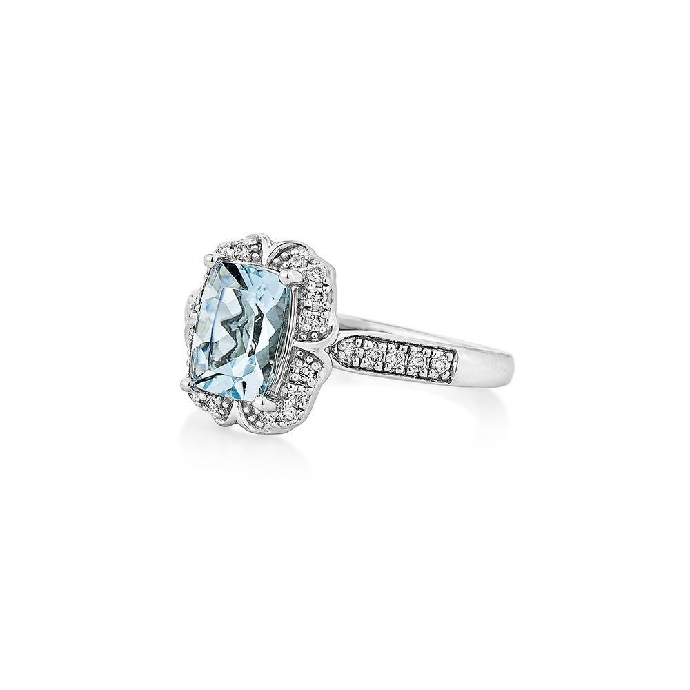 Contemporary 1.20 Carat Aquamarine Fancy Ring in 18Karat White Gold with White Diamond.    For Sale