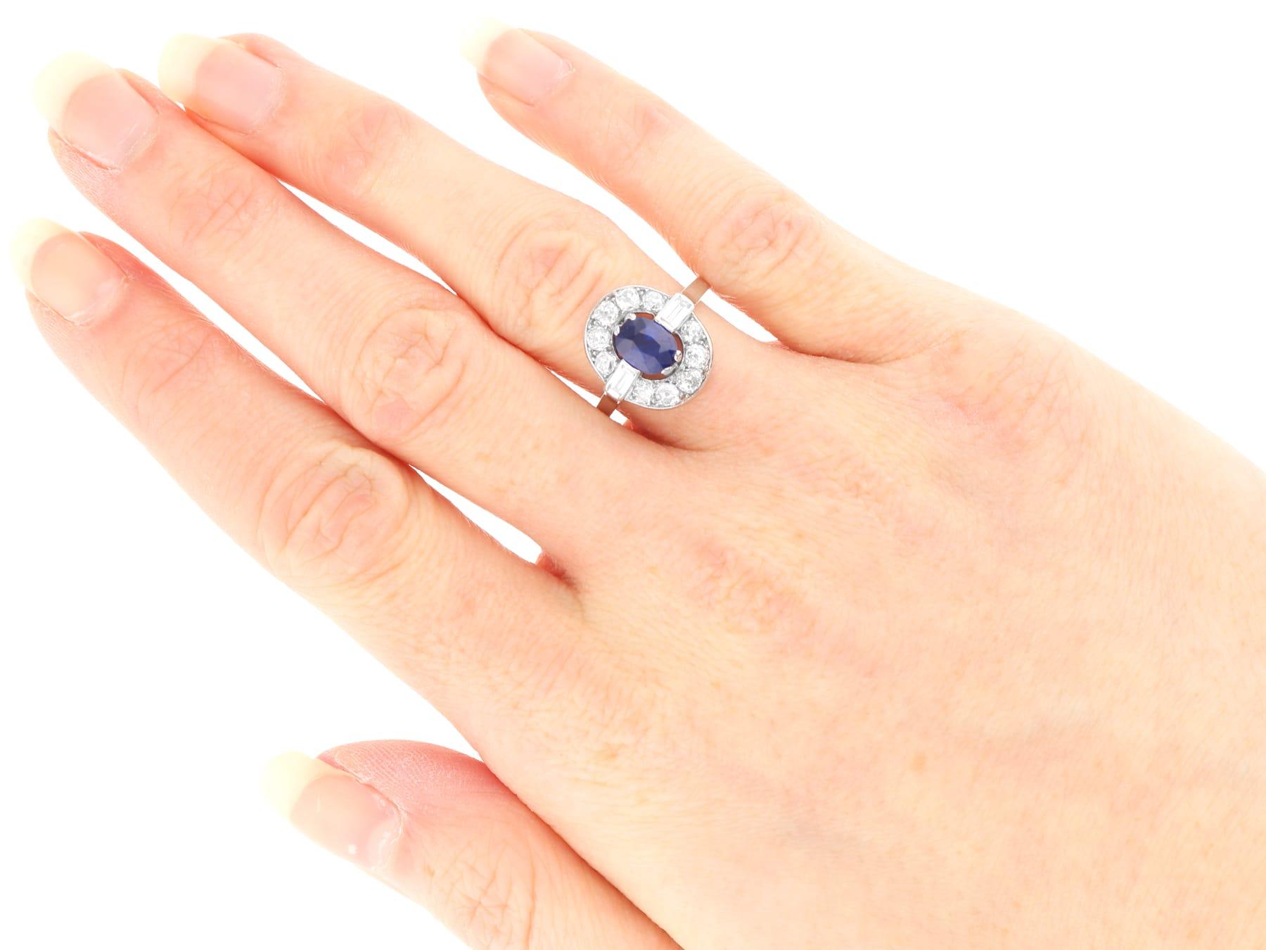 1,20 Karat Basalischer Saphir 1,28 Karat Diamant Platin Cluster-Ring Circa 1935 im Angebot 5