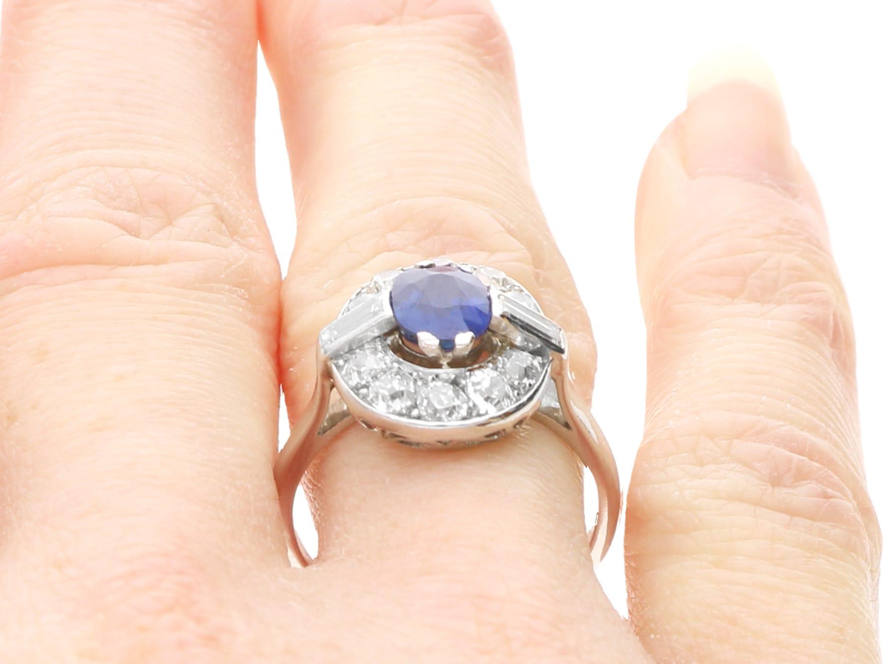 1,20 Karat Basalischer Saphir 1,28 Karat Diamant Platin Cluster-Ring Circa 1935 im Angebot 7