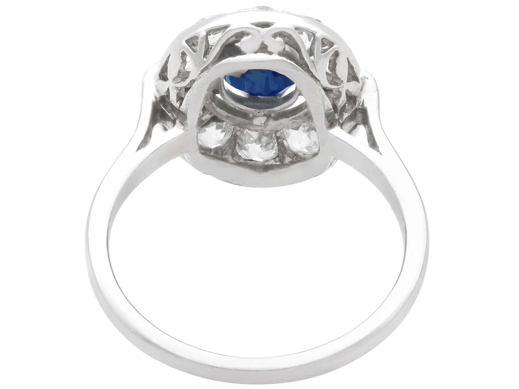 1,20 Karat Basalischer Saphir 1,28 Karat Diamant Platin Cluster-Ring Circa 1935 im Angebot 1
