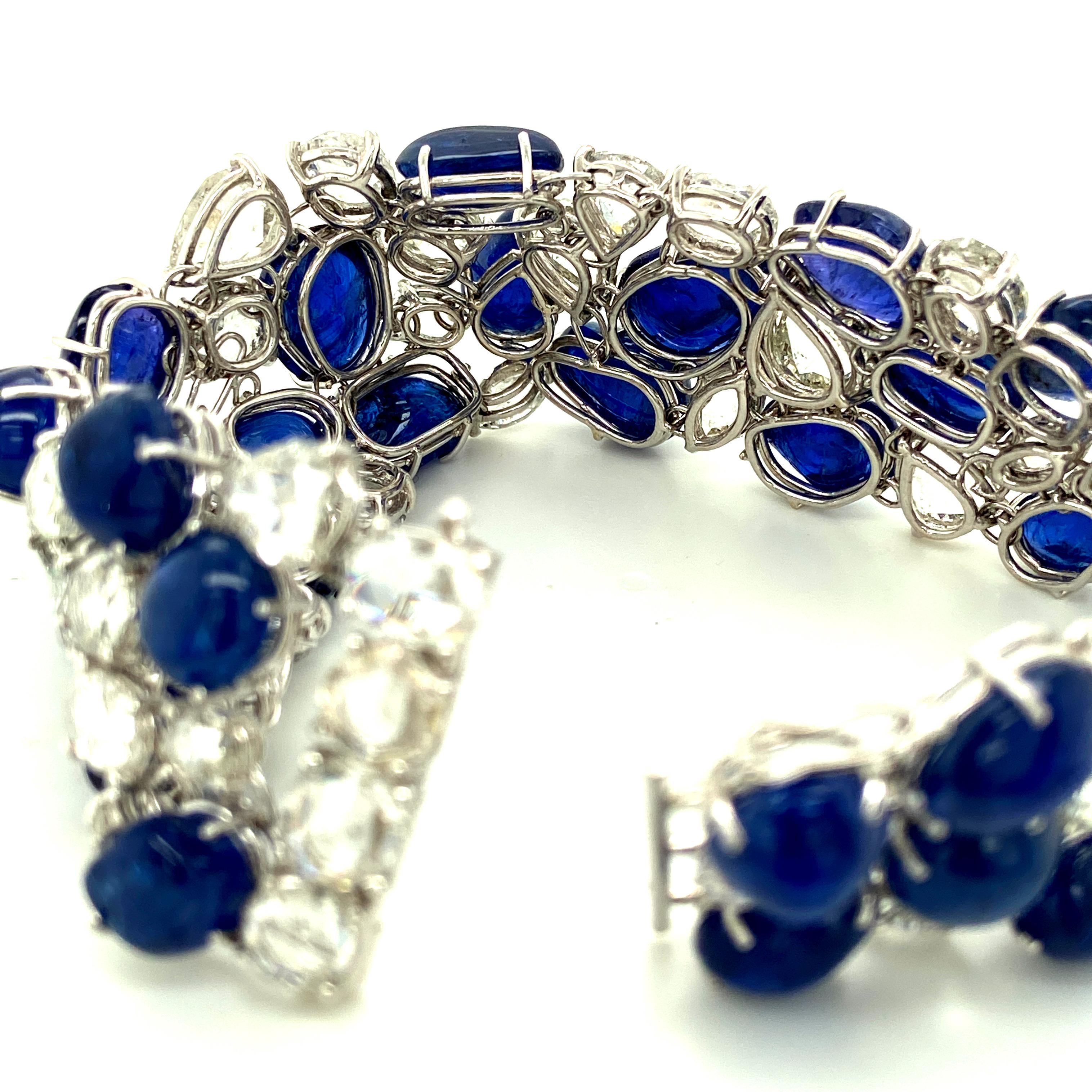 Women's or Men's 120 Carat No Heat Vivid Blue Sapphire Cabochons and Rose Cut Diamond Bracelet