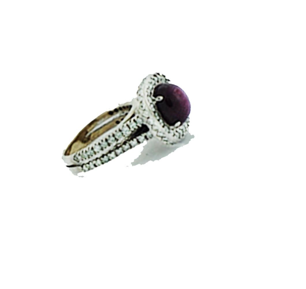 Contemporary 1.20 Carat Diamond and 3.50 Ruby Halo Ring 14 Karat White Gold, Spark Reflection For Sale