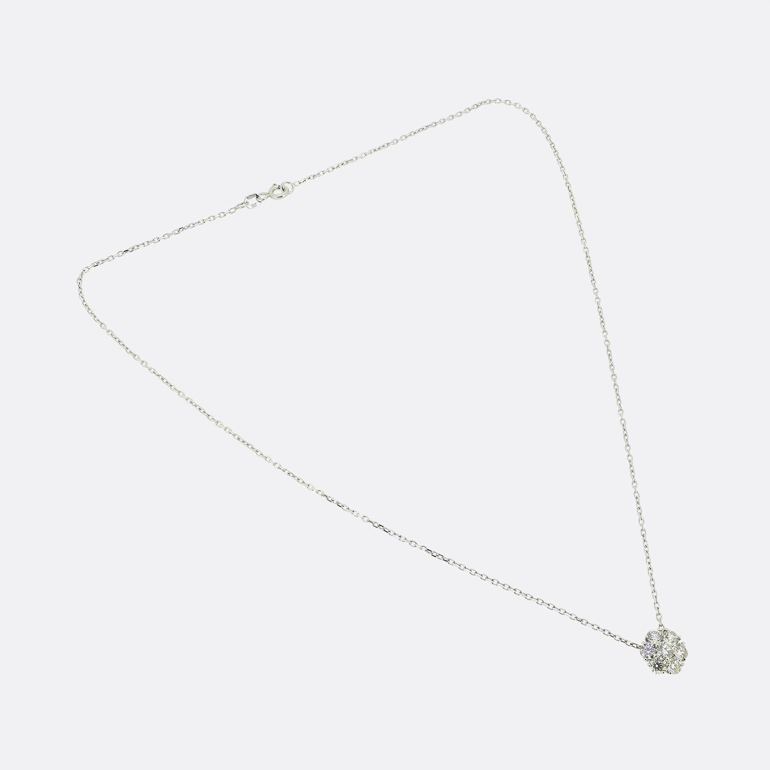 Taglio brillante Collana con cluster di diamanti da 1.20 carati in vendita