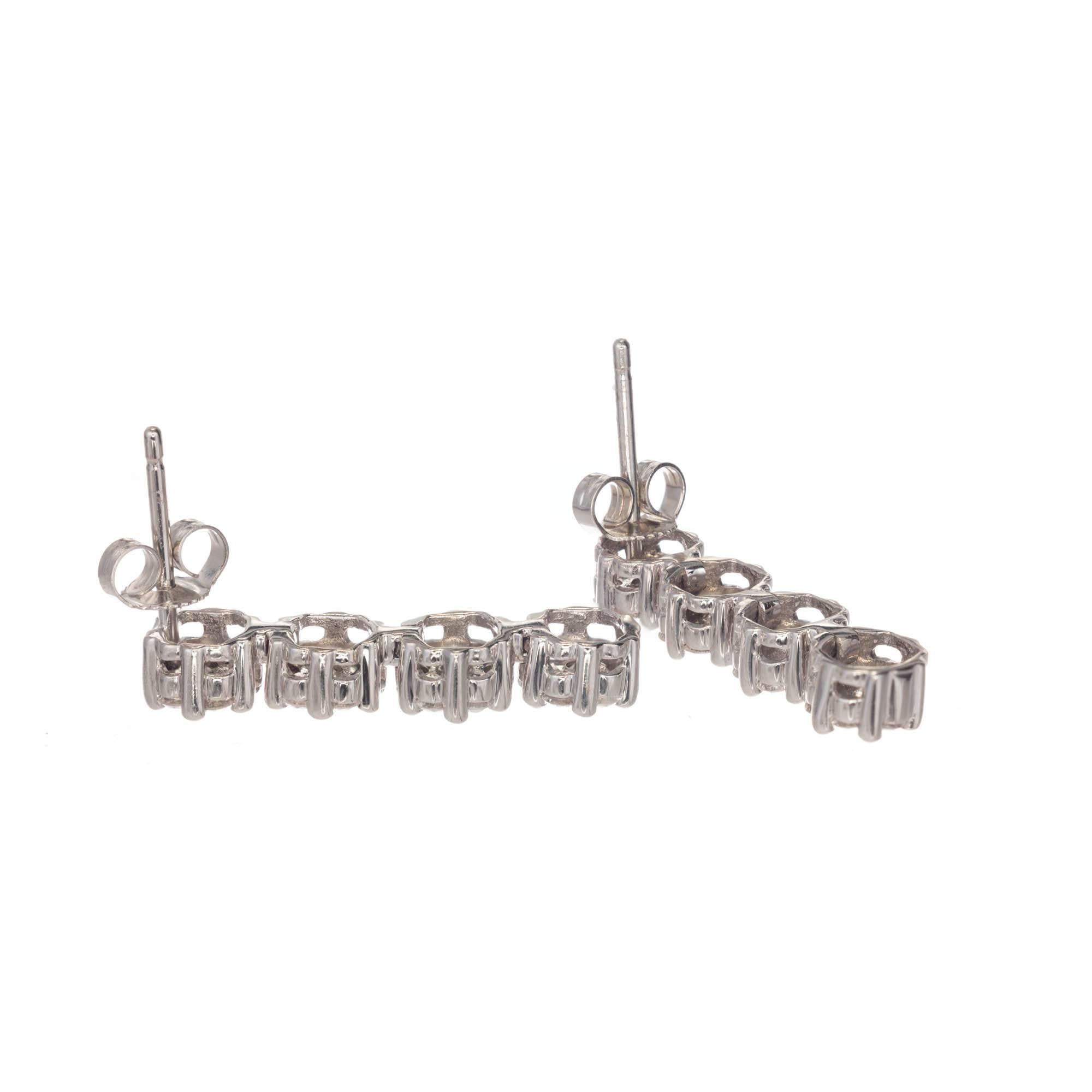 1,20 Karat Diamant-Cluster-Ohrhänger aus Weißgold (Rundschliff) im Angebot