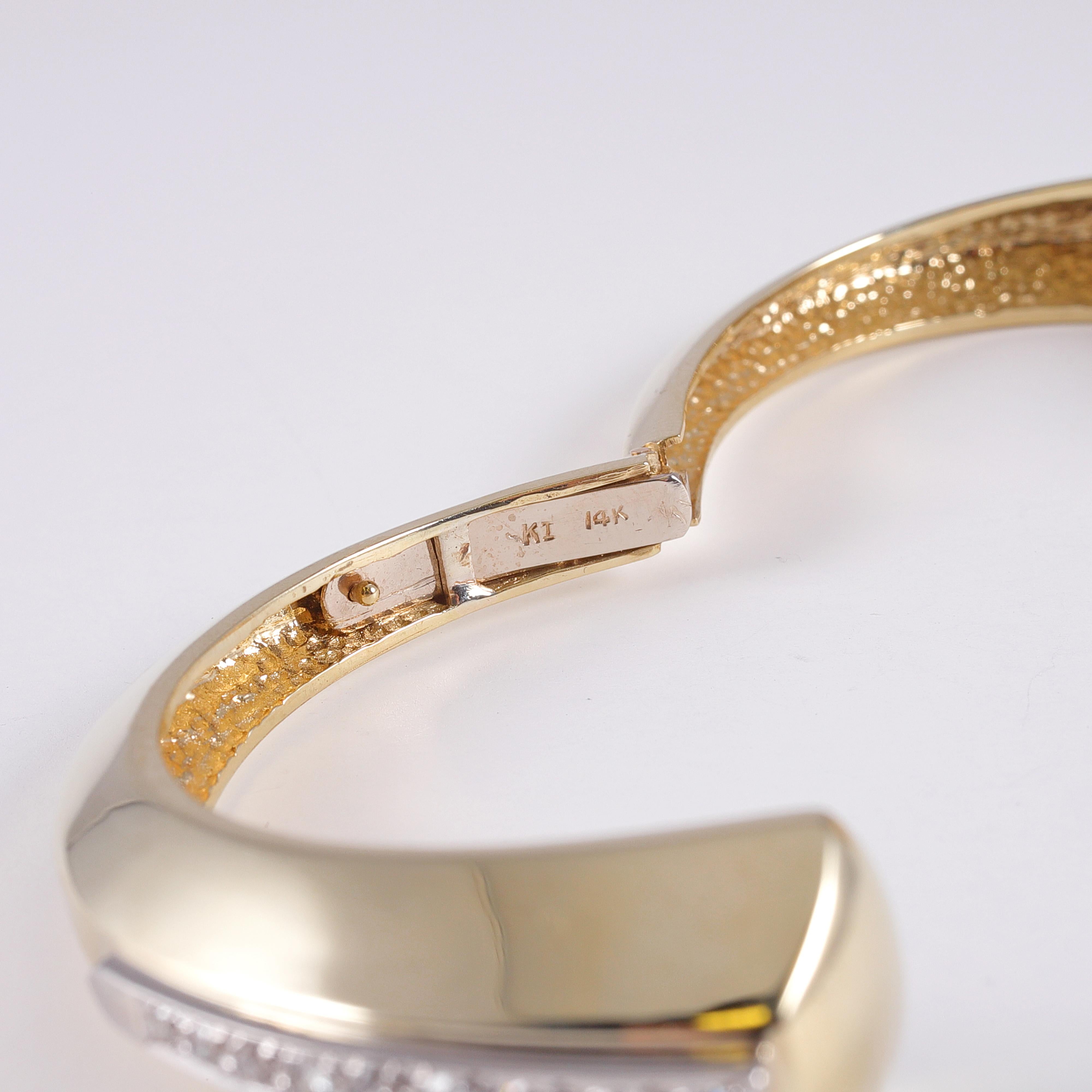 1.20 Carat Diamond Hinged Cuff Bracelet in 14 Karat Gold For Sale 3