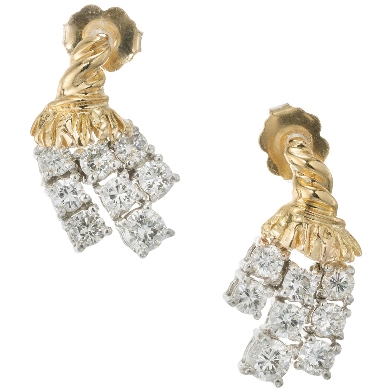 Boucles d'oreilles en or et platine à trois rangs de diamants de 1,20 carat en vente