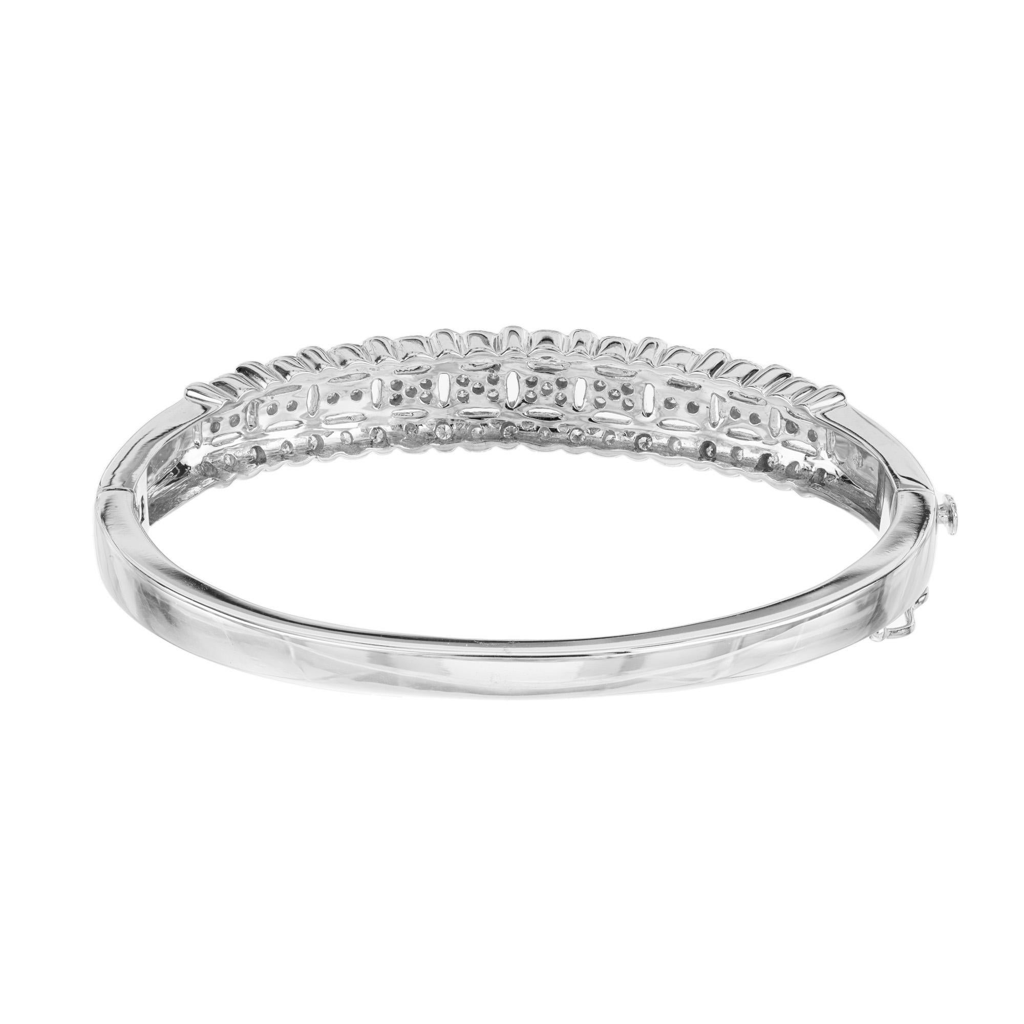 Bracelet jonc en or blanc avec diamants de 1,20 carat Pour femmes en vente