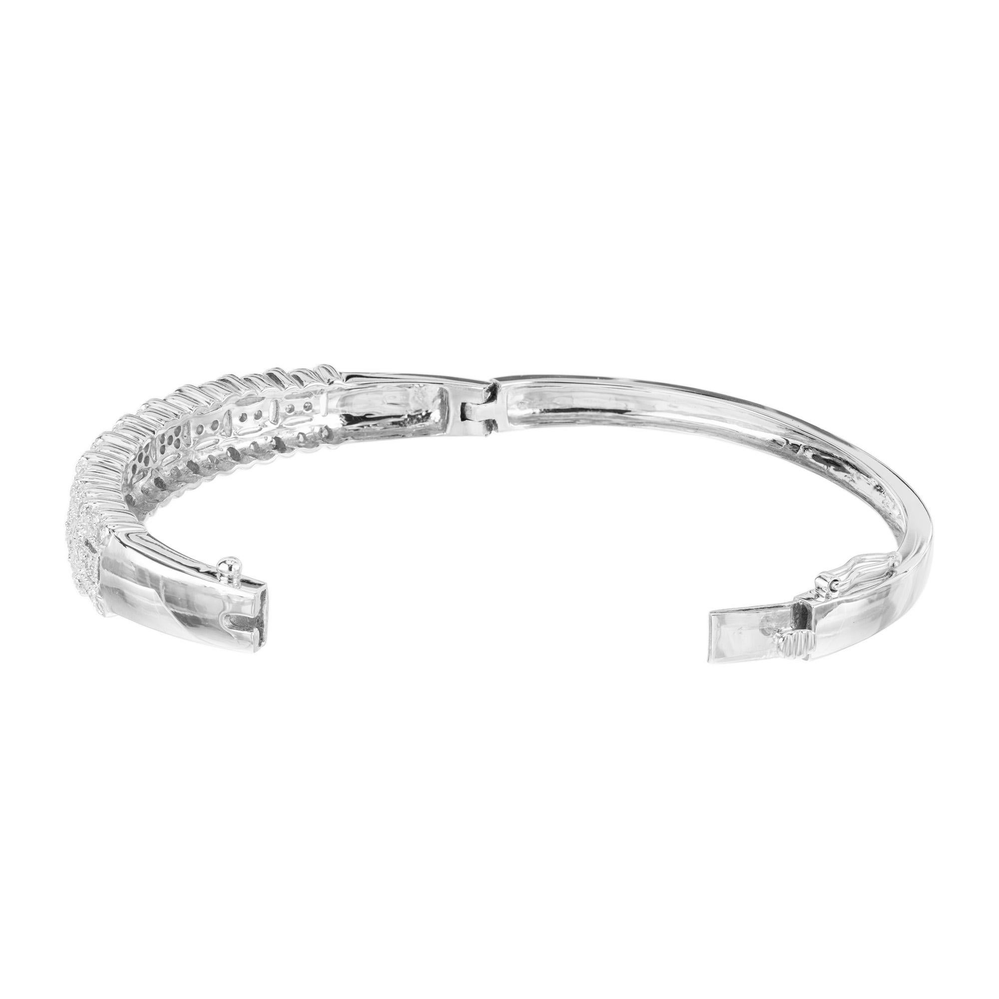 Round Cut 1.20 Carat Diamond White Gold Bangle Bracelet For Sale