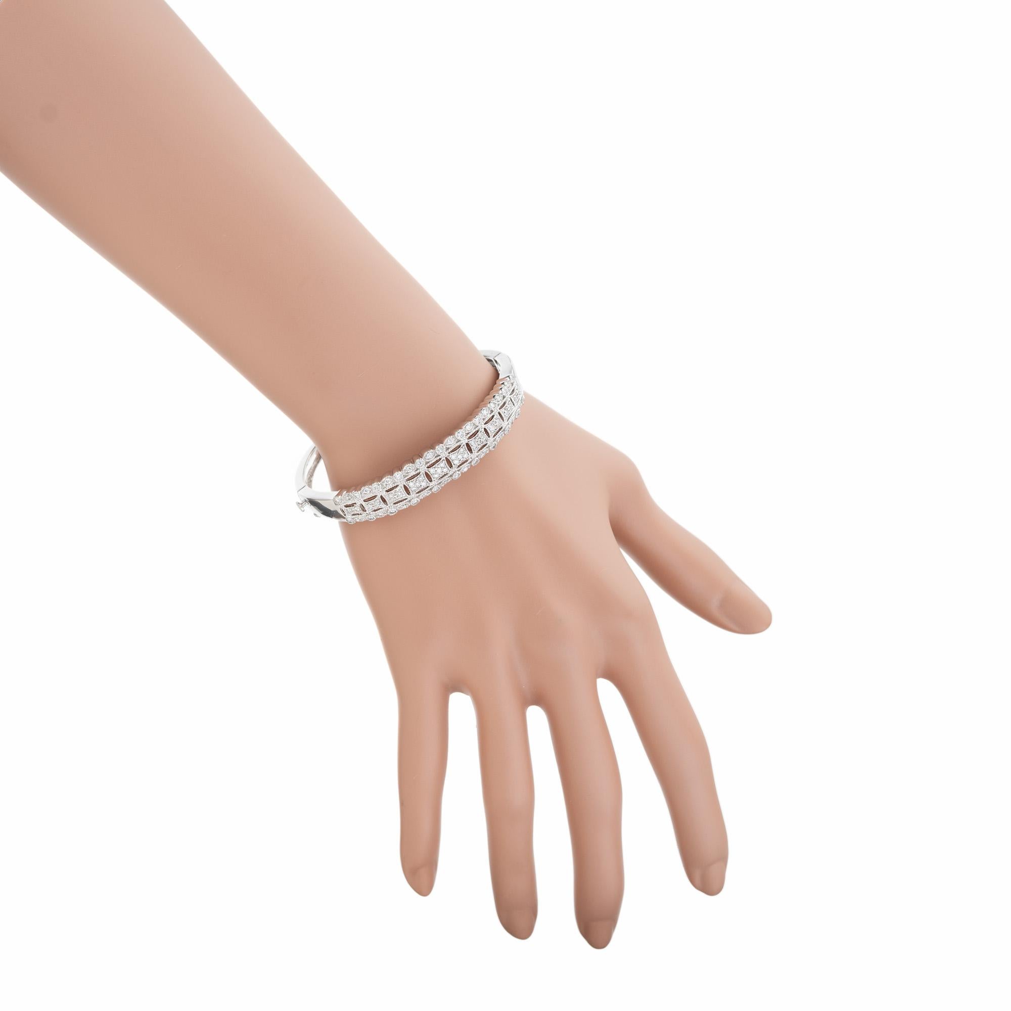 Bracelet jonc en or blanc avec diamants de 1,20 carat en vente 4