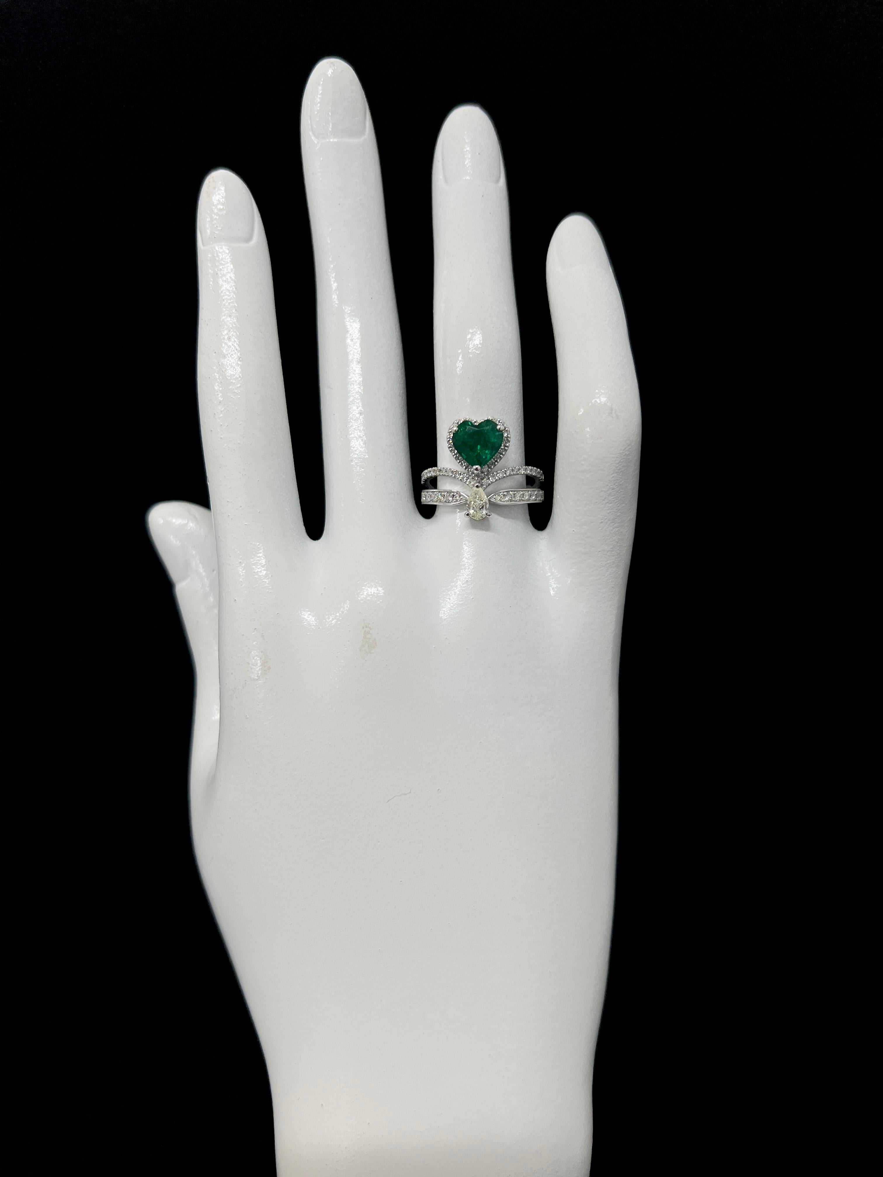 1.20 Carat Heart-Cut, Zambian Emerald and Diamond Crown Ring Set in Platinum For Sale 1