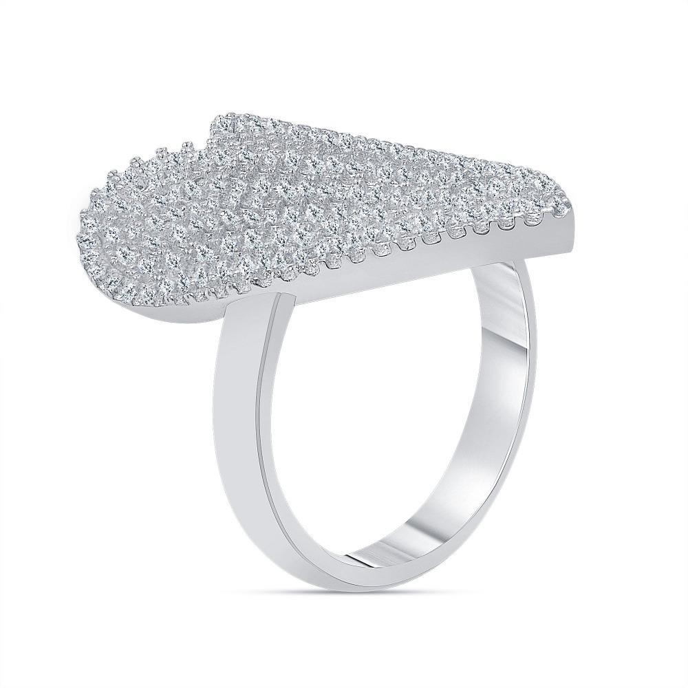 For Sale:  1.20 Carat Heart Design Diamond Ring 4