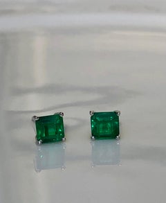 1.20 Carat Natural AAA Colombian Emerald Stud Earrings 18 Karat White Gold