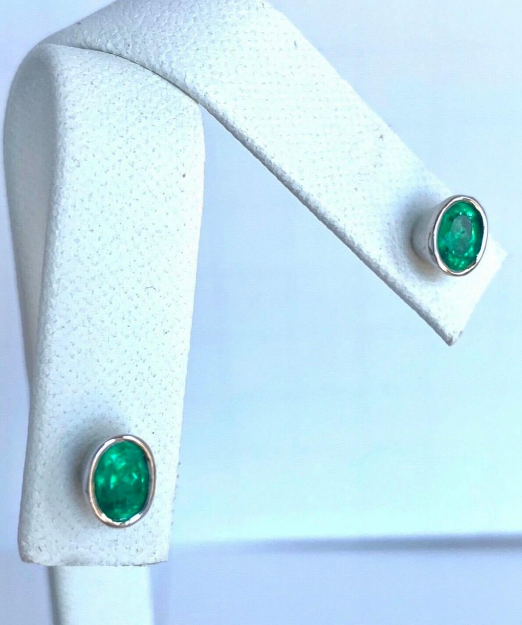 Contemporary 1.20 Carat Natural Colombian Emerald Oval Stud Earrings 18K White Gold