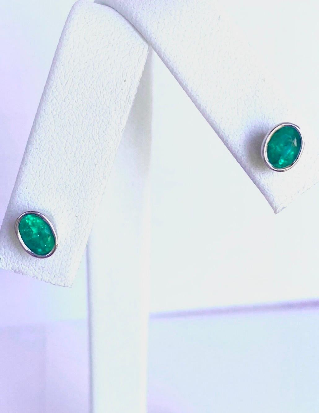 Women's or Men's 1.20 Carat Natural Colombian Emerald Oval Stud Earrings 18K White Gold