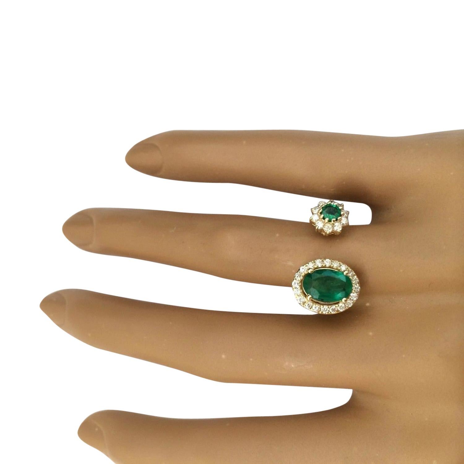 Women's 1.20 Carat Natural Emerald 14 Karat Solid Yellow Gold Diamond Ring For Sale