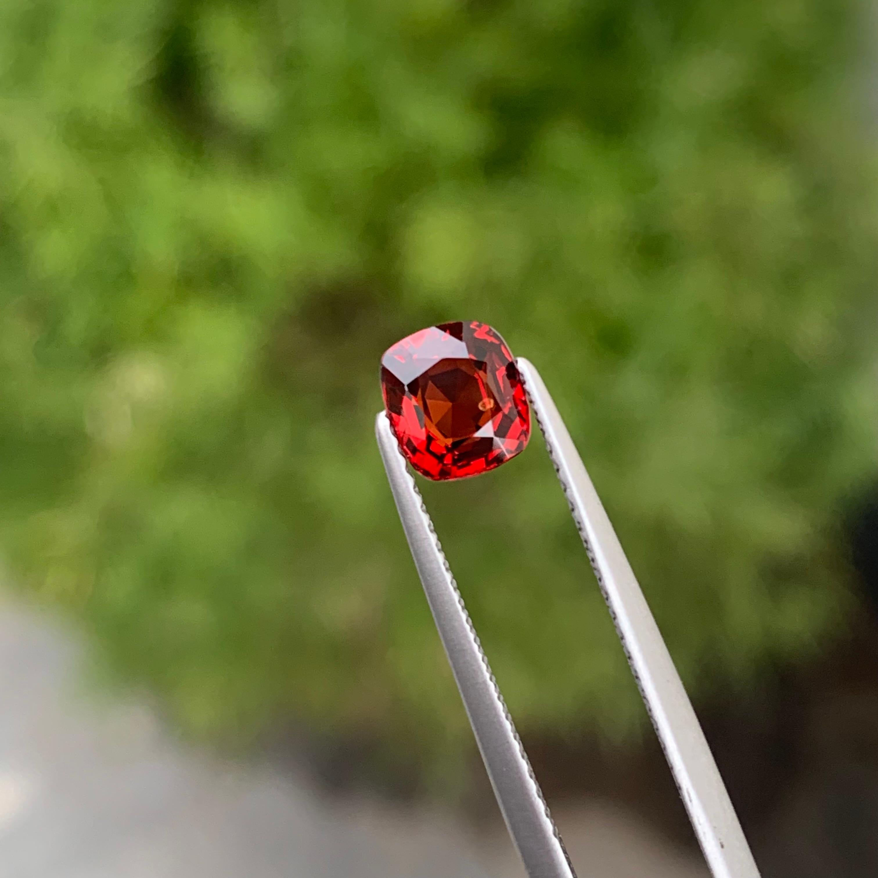 Gemme Spinelle rouge naturelle de 1,20 carat, taille coussin, en vrac Unisexe en vente