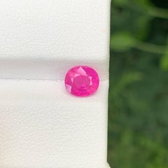 Gema afgana de rubí natural suelta de color rosa intenso, de 1,20 quilates, con corte ovalado