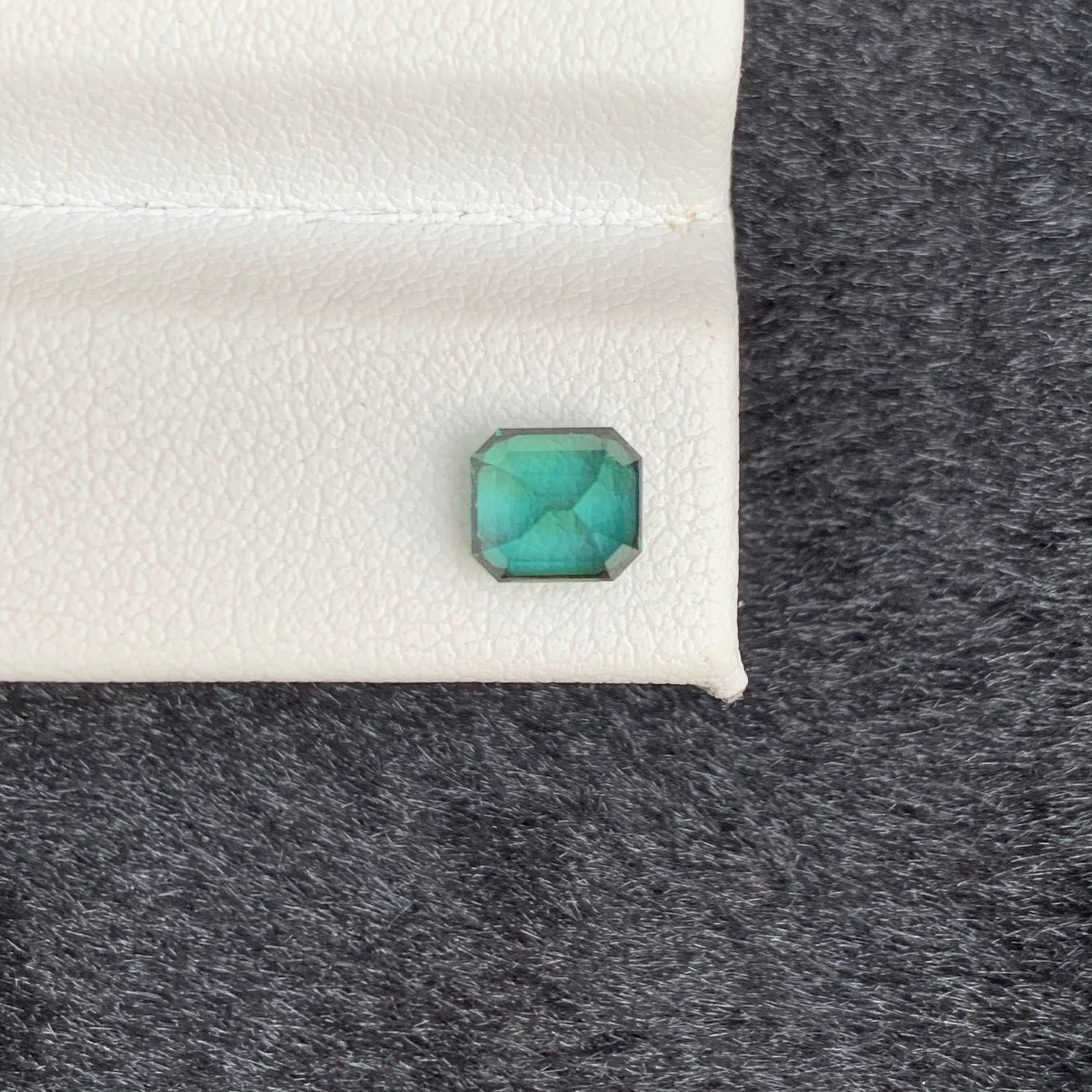 1.20 Karat Natürlicher loser Lagunenblauer Turmalin Smaragdschliff Afghanischer Edelstein im Angebot 5