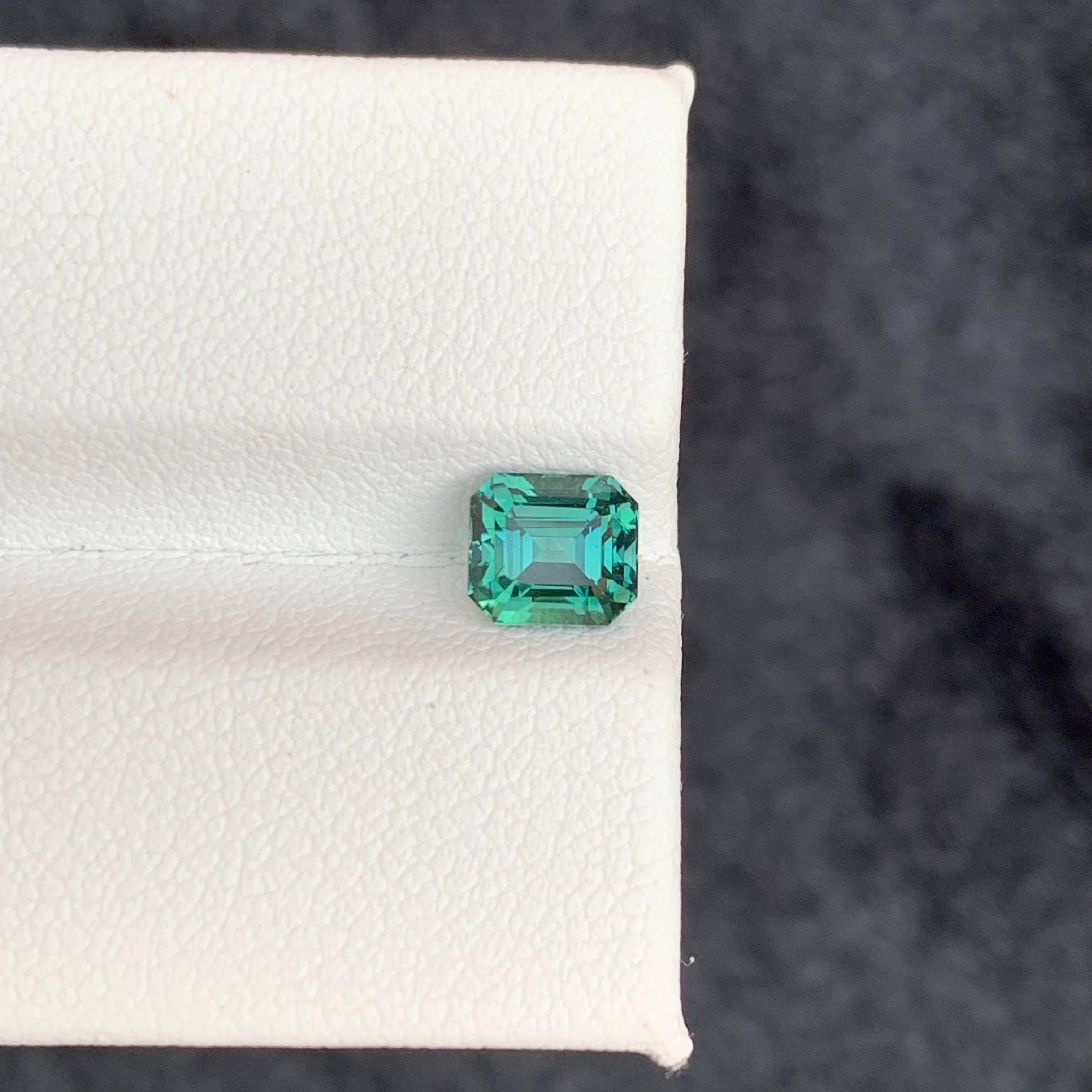 1.20 Karat Natürlicher loser Lagunenblauer Turmalin Smaragdschliff Afghanischer Edelstein im Angebot 3