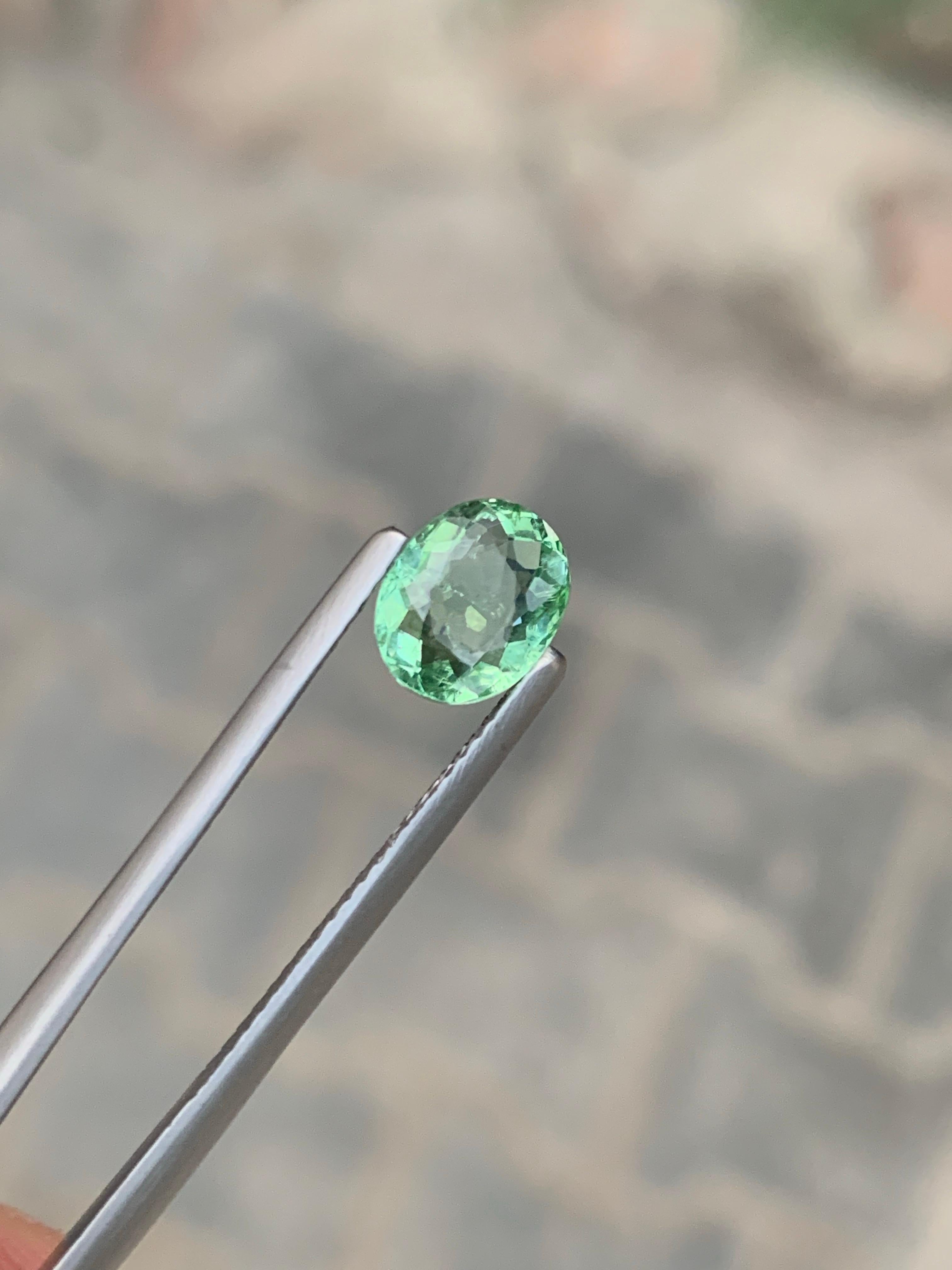 Arts and Crafts 1,20 carati di tormalina Paraiba naturale sfusa di forma ovale dal Mozambico in vendita