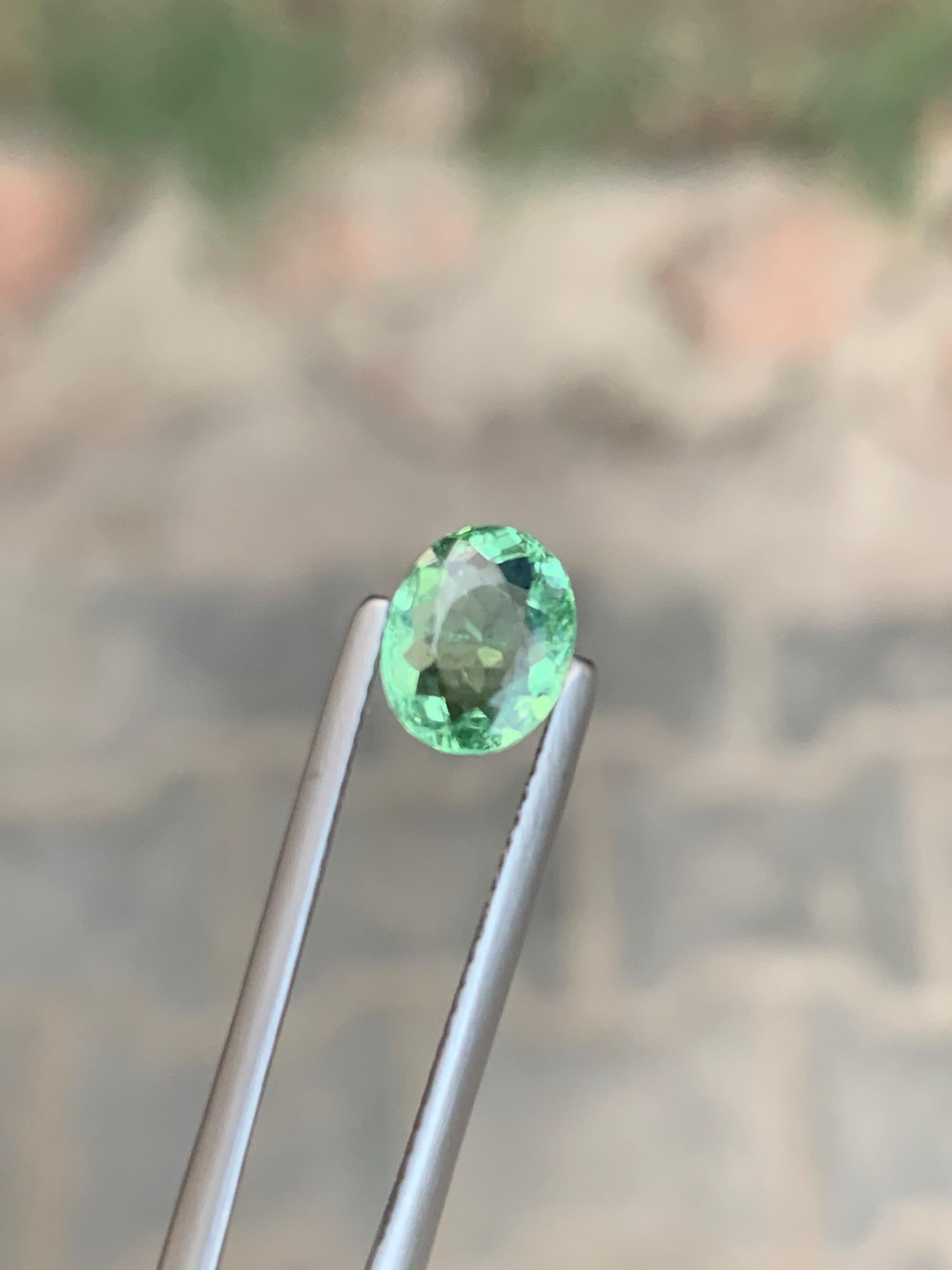 1,20 carati di tormalina Paraiba naturale sfusa di forma ovale dal Mozambico in vendita 1