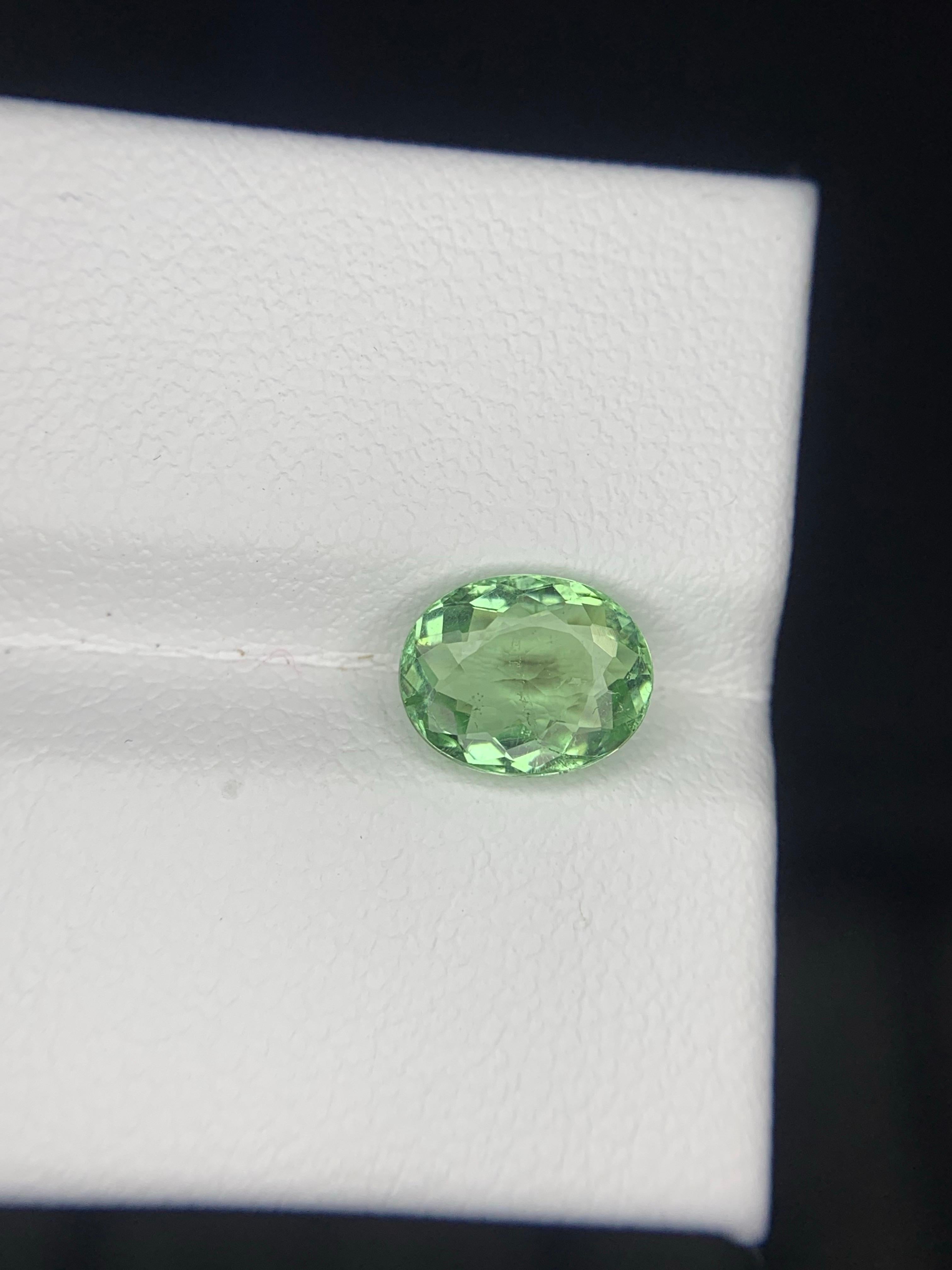 1,20 carati di tormalina Paraiba naturale sfusa di forma ovale dal Mozambico in vendita 2