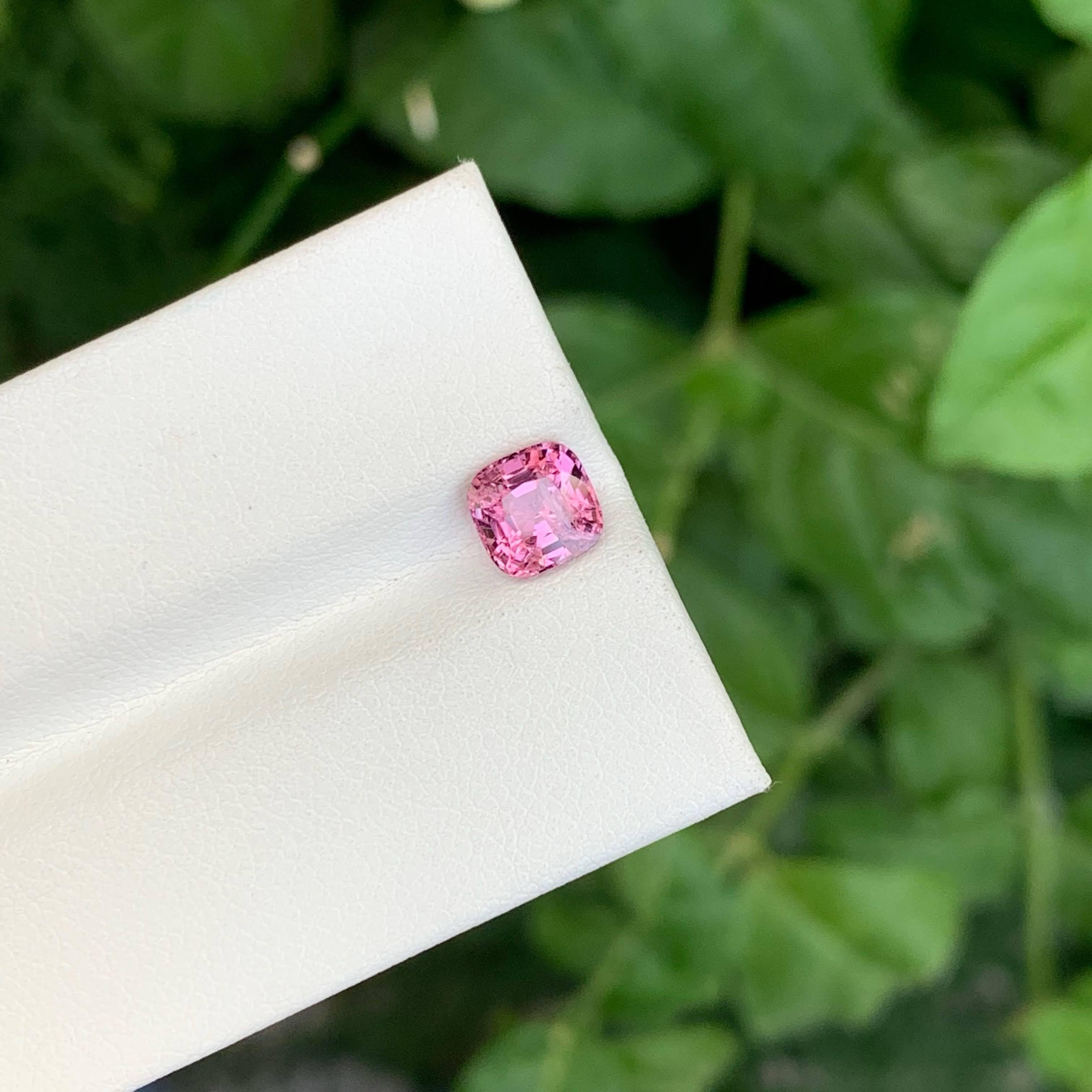 1,20 quilates de espinela rosa natural suelta talla cojín piedra preciosa de Tanzania Moderno en venta
