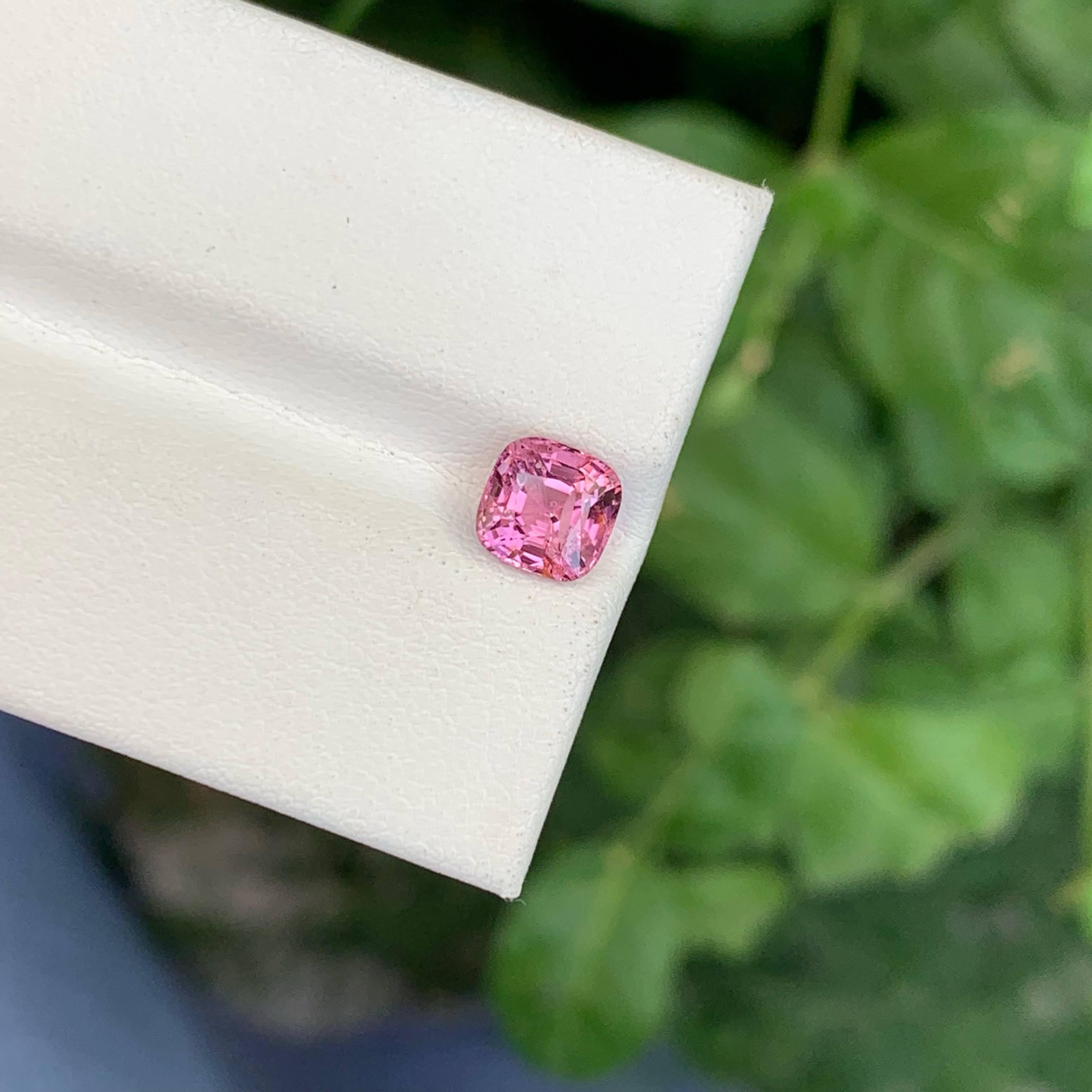 1,20 quilates de espinela rosa natural suelta talla cojín piedra preciosa de Tanzania en Nuevo estado para la venta en Bangkok, TH