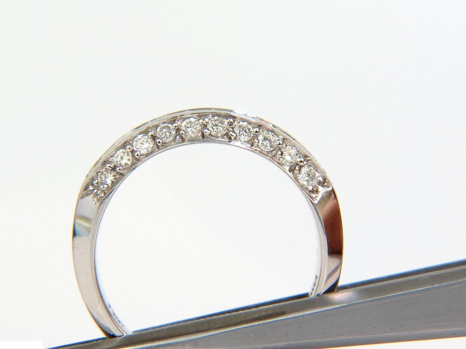 1.20 Carat Princess and Round Cuts Diamond Band Ring 14 Karat G/VS For Sale 6
