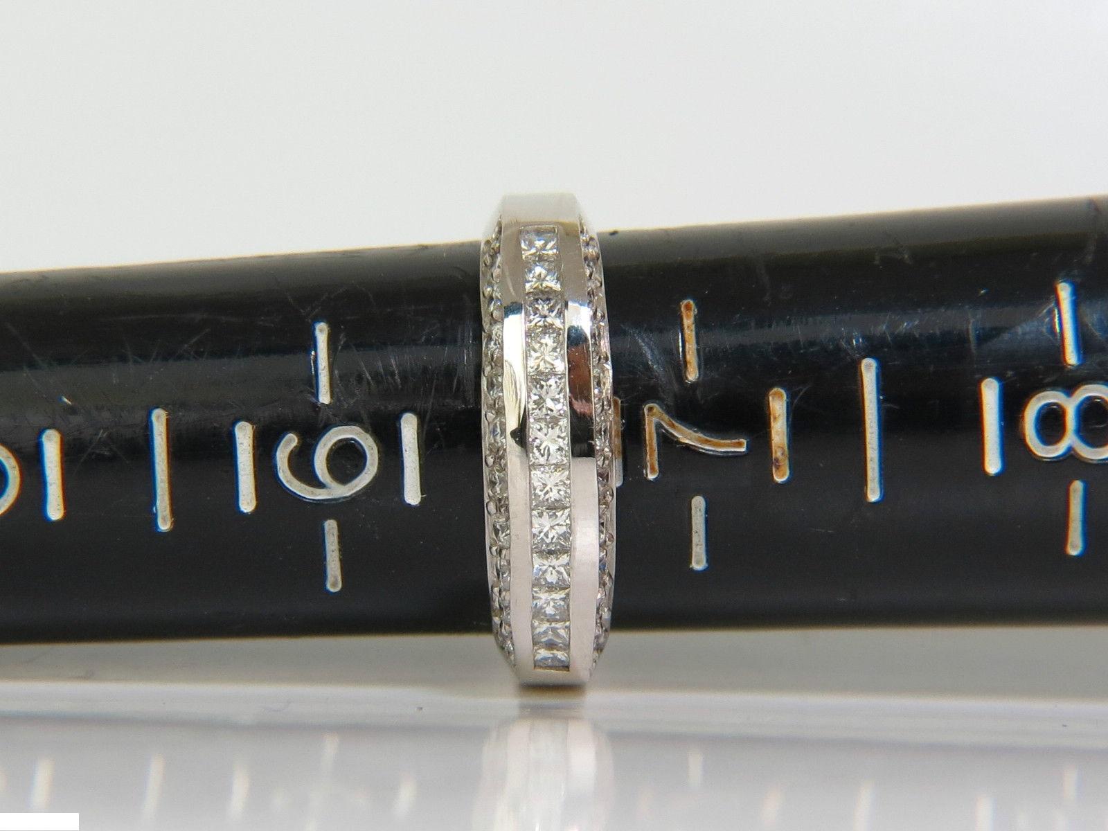 1.20 Carat Princess and Round Cuts Diamond Band Ring 14 Karat G/VS In New Condition For Sale In New York, NY